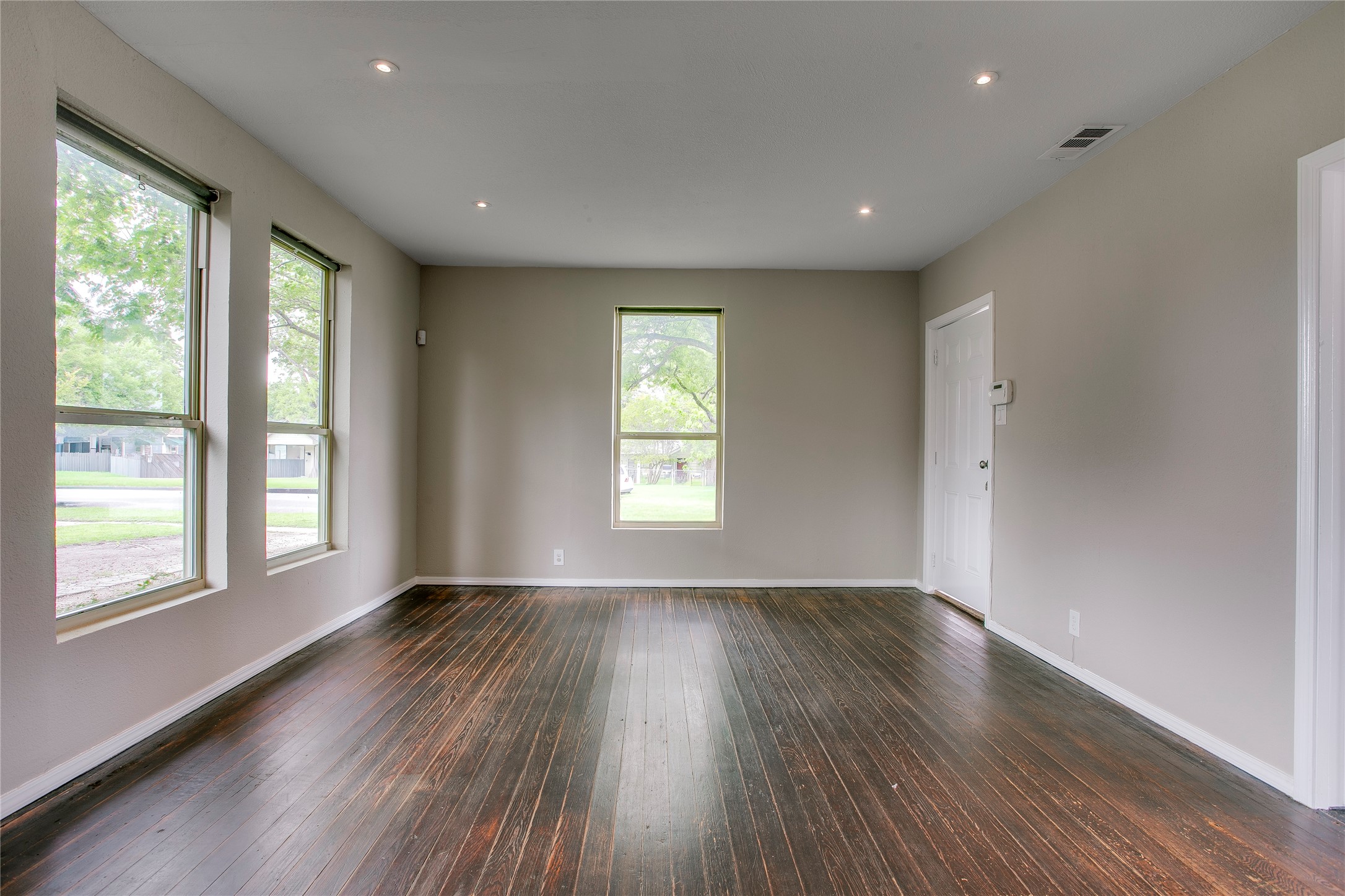 818 E Woodin Boulevard, Dallas, TX, 75216