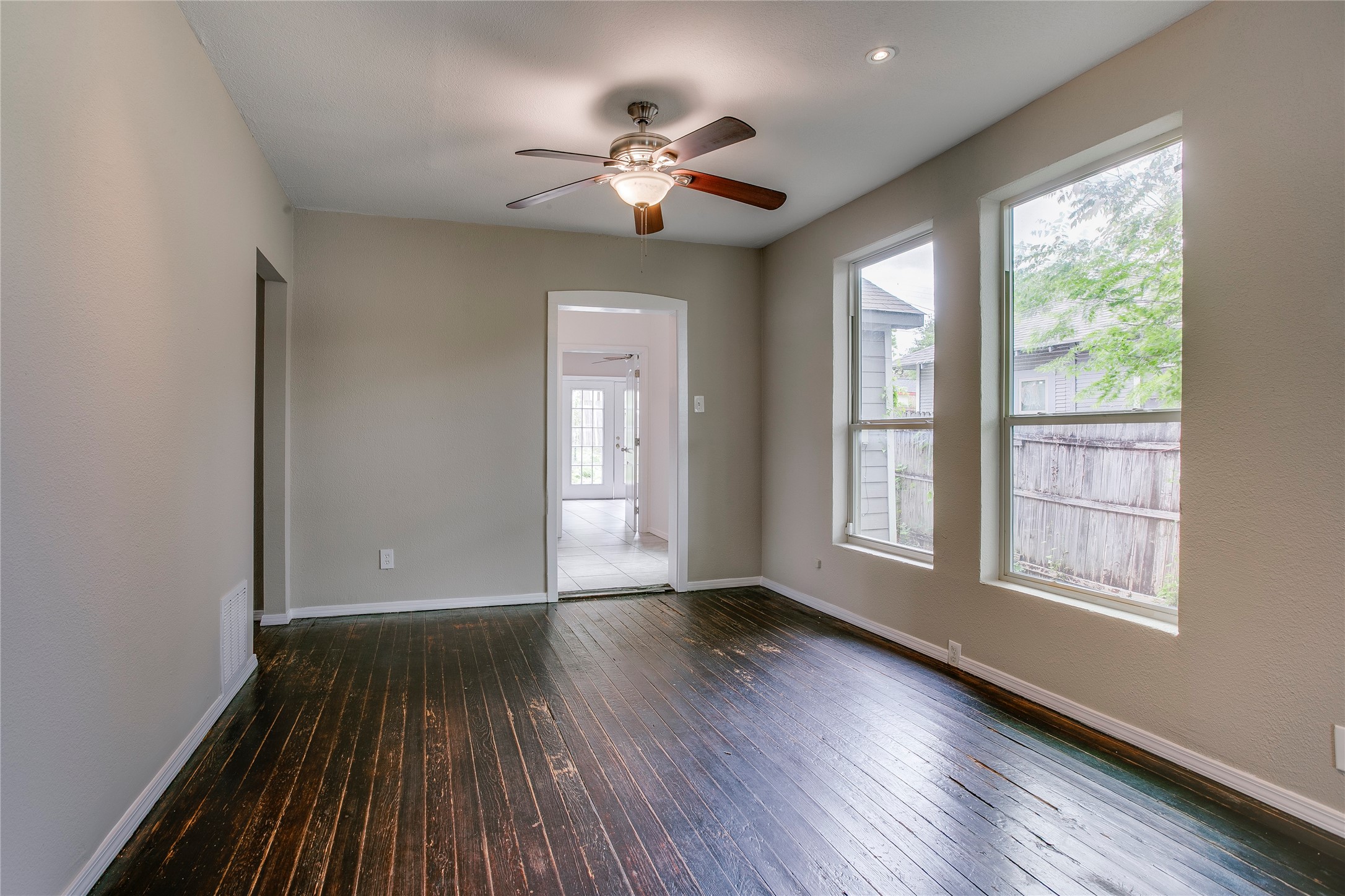 818 E Woodin Boulevard, Dallas, TX, 75216