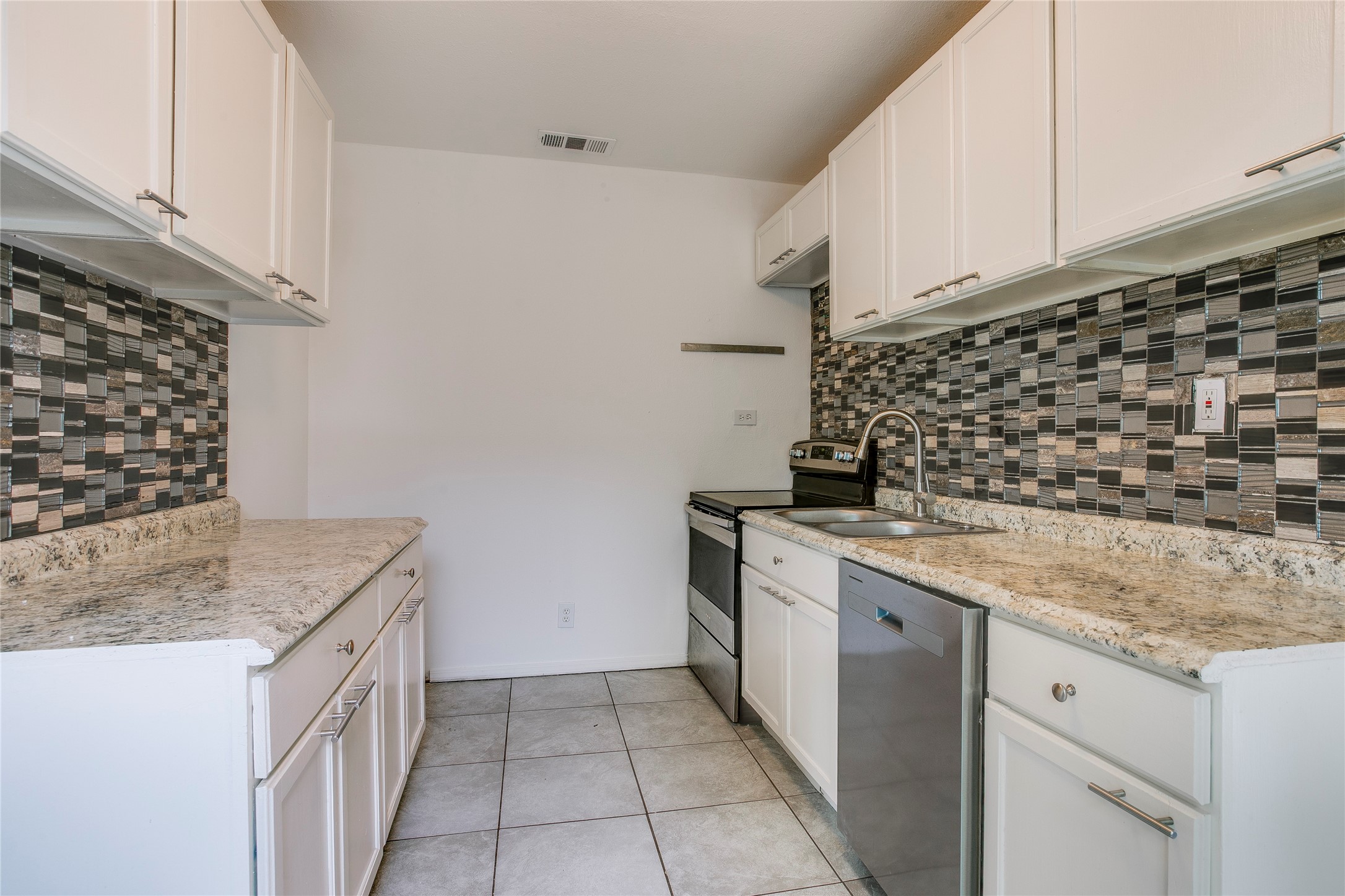 818 E Woodin Boulevard, Dallas, TX, 75216