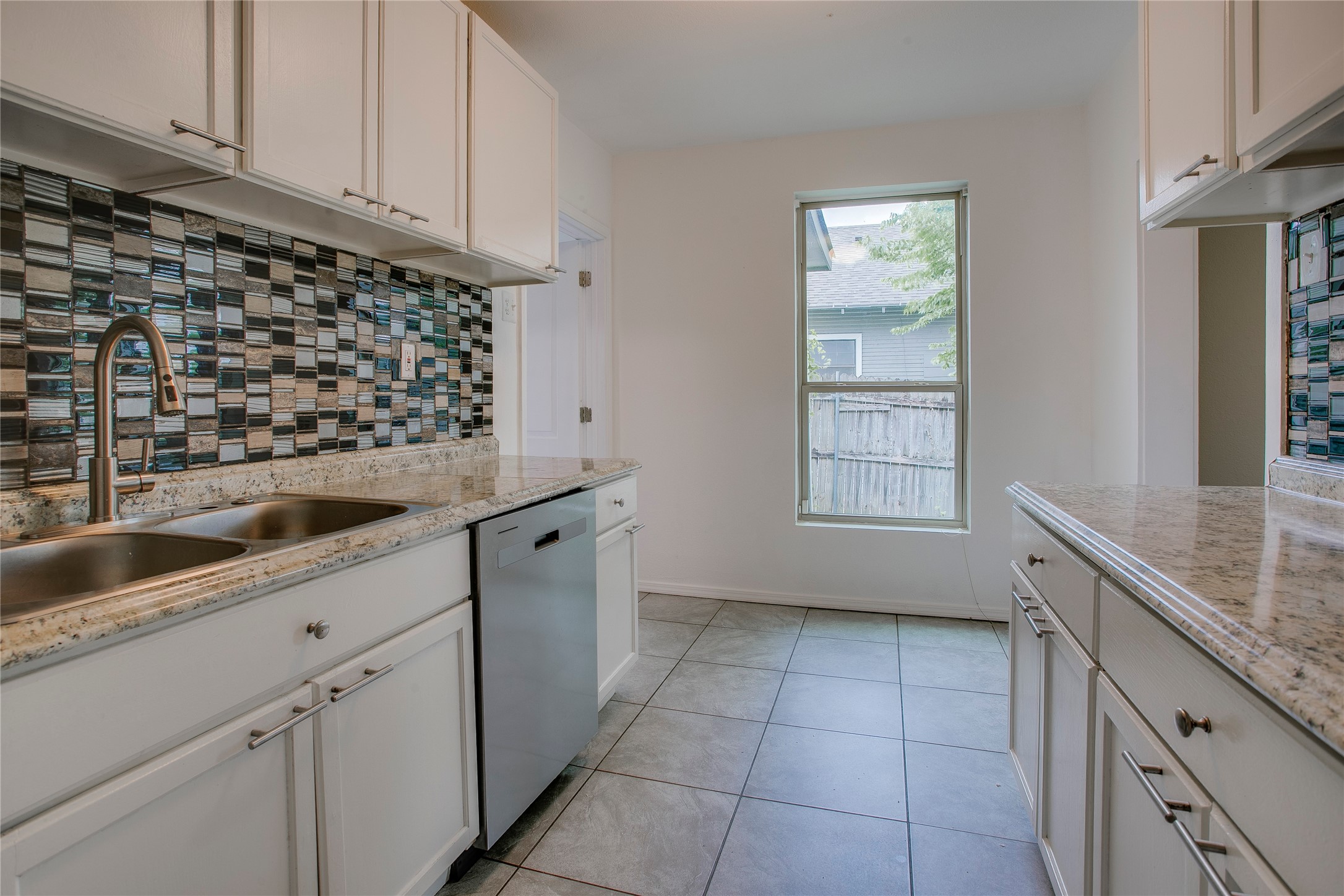 818 E Woodin Boulevard, Dallas, TX, 75216