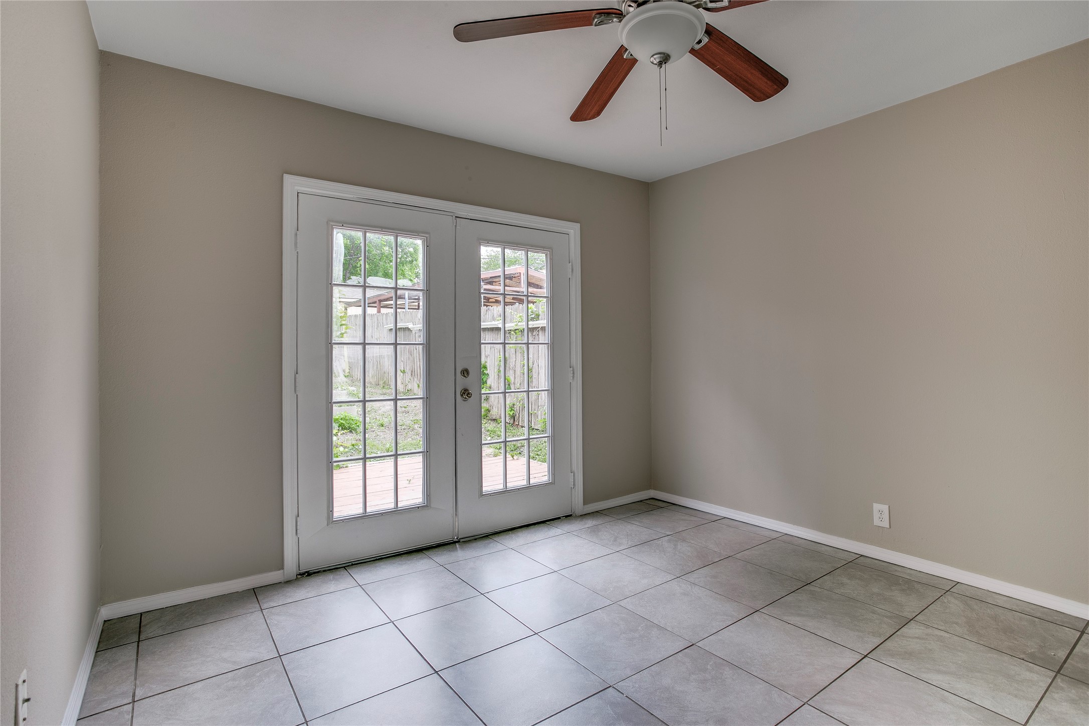 818 E Woodin Boulevard, Dallas, TX, 75216
