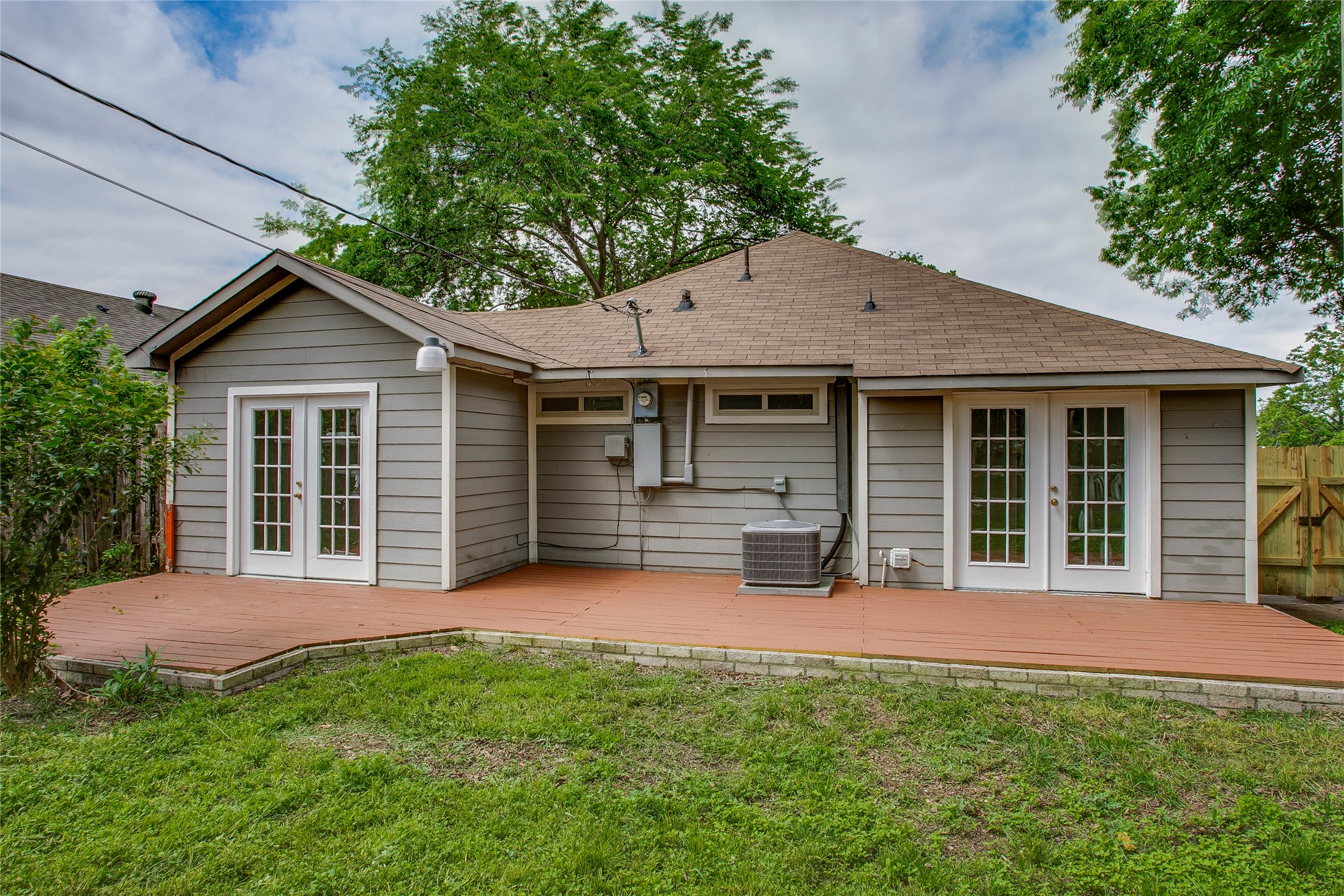 818 E Woodin Boulevard, Dallas, TX, 75216
