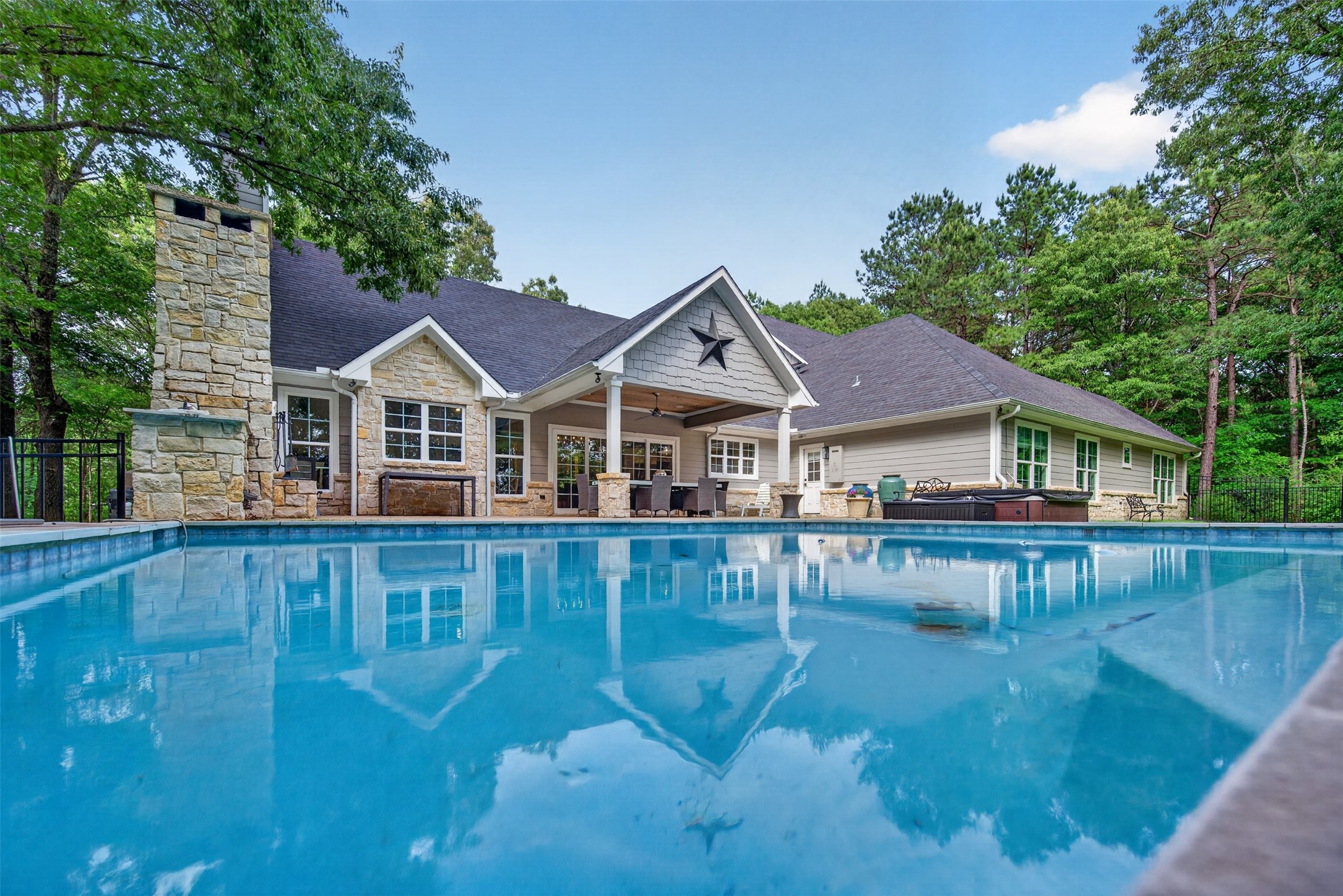 4747 Stonebridge Lane, Athens, TX, 75751