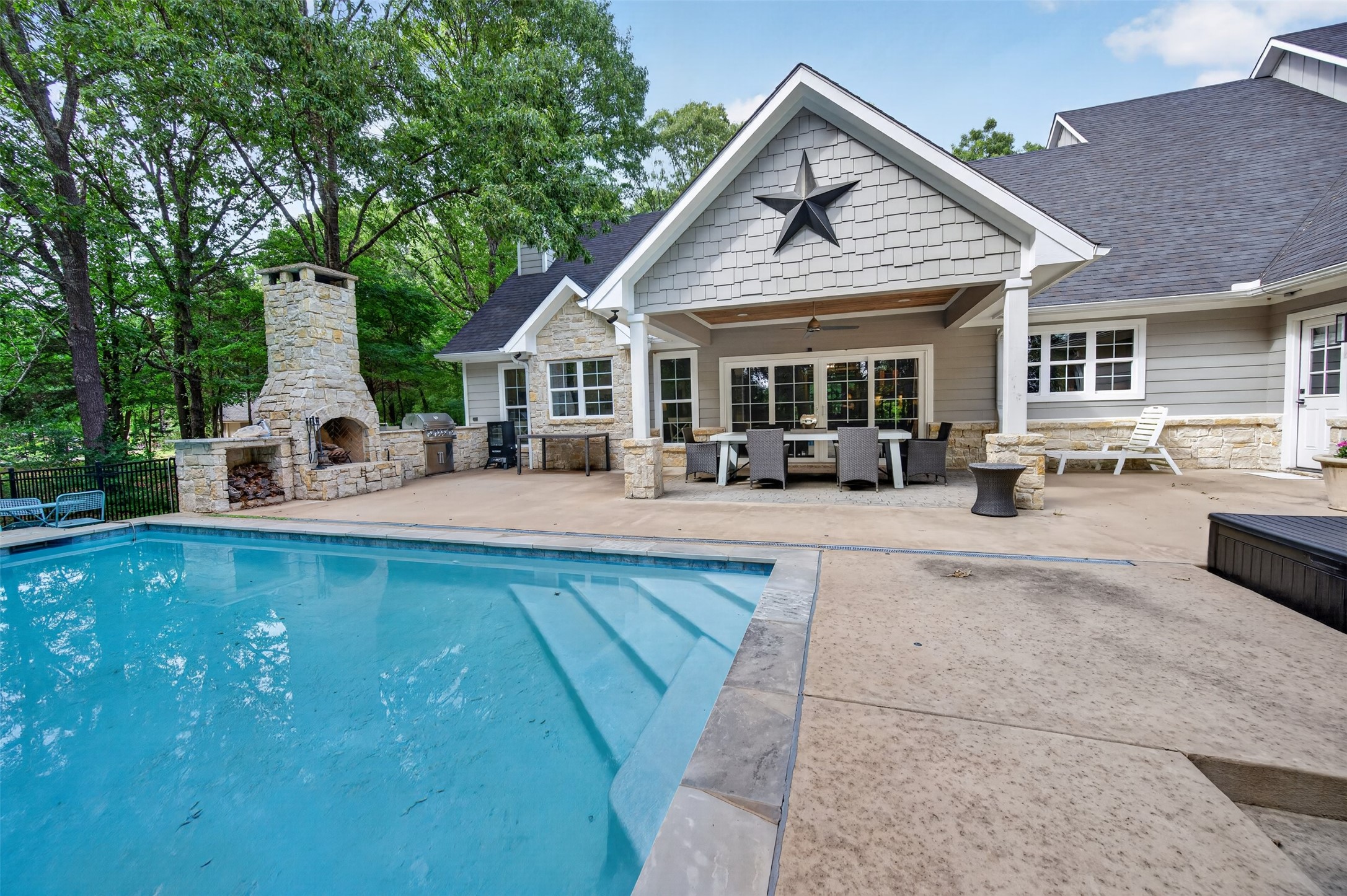 4747 Stonebridge Lane, Athens, TX, 75751