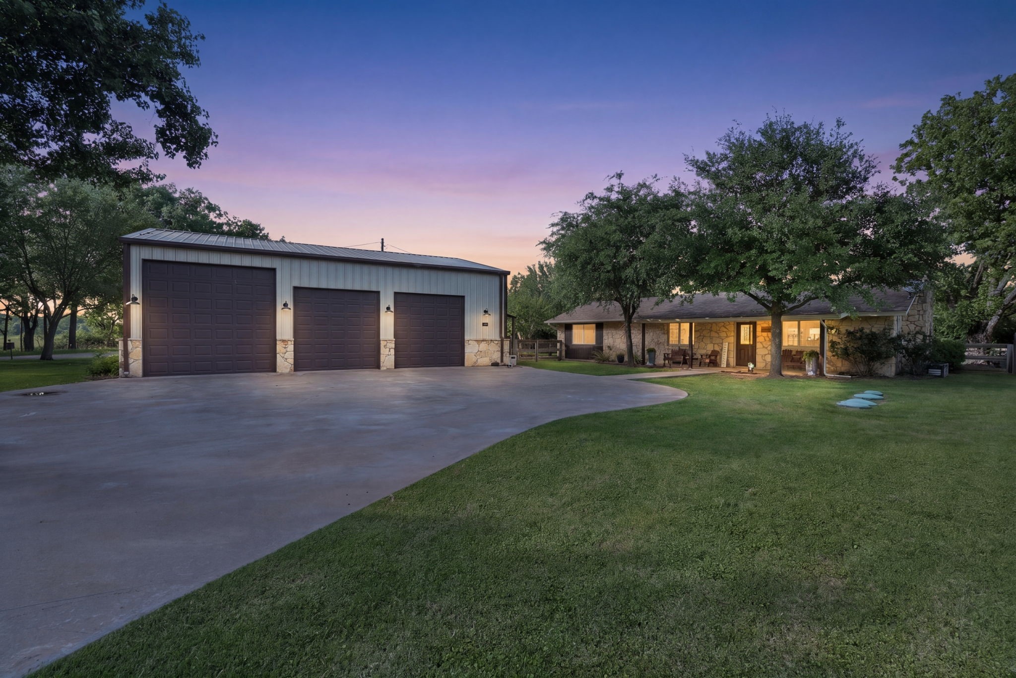 Property photo 03 of 3319 Midway Court, Granbury, TX 76049 | MLS #21250561