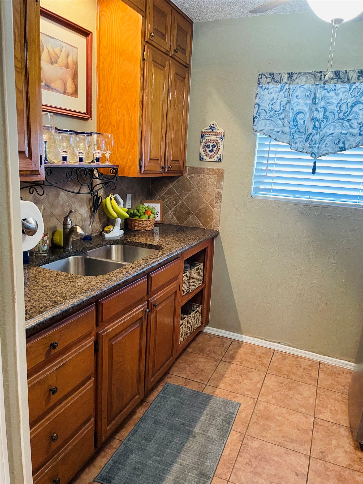 518 Pecan Acres Court, Arlington, TX, 76013
