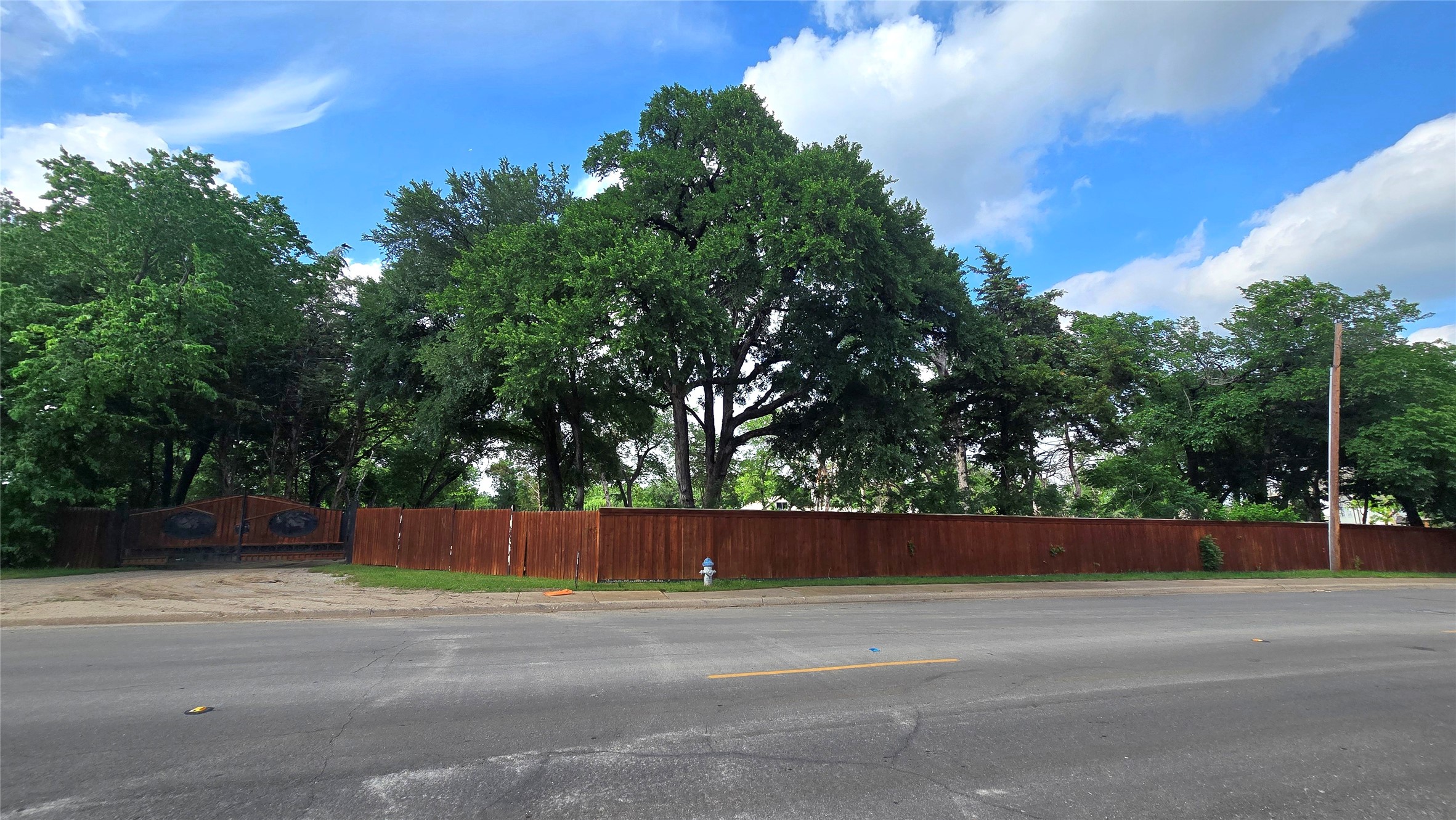 2401 Gibbs Williams Road, Dallas, TX, 75233