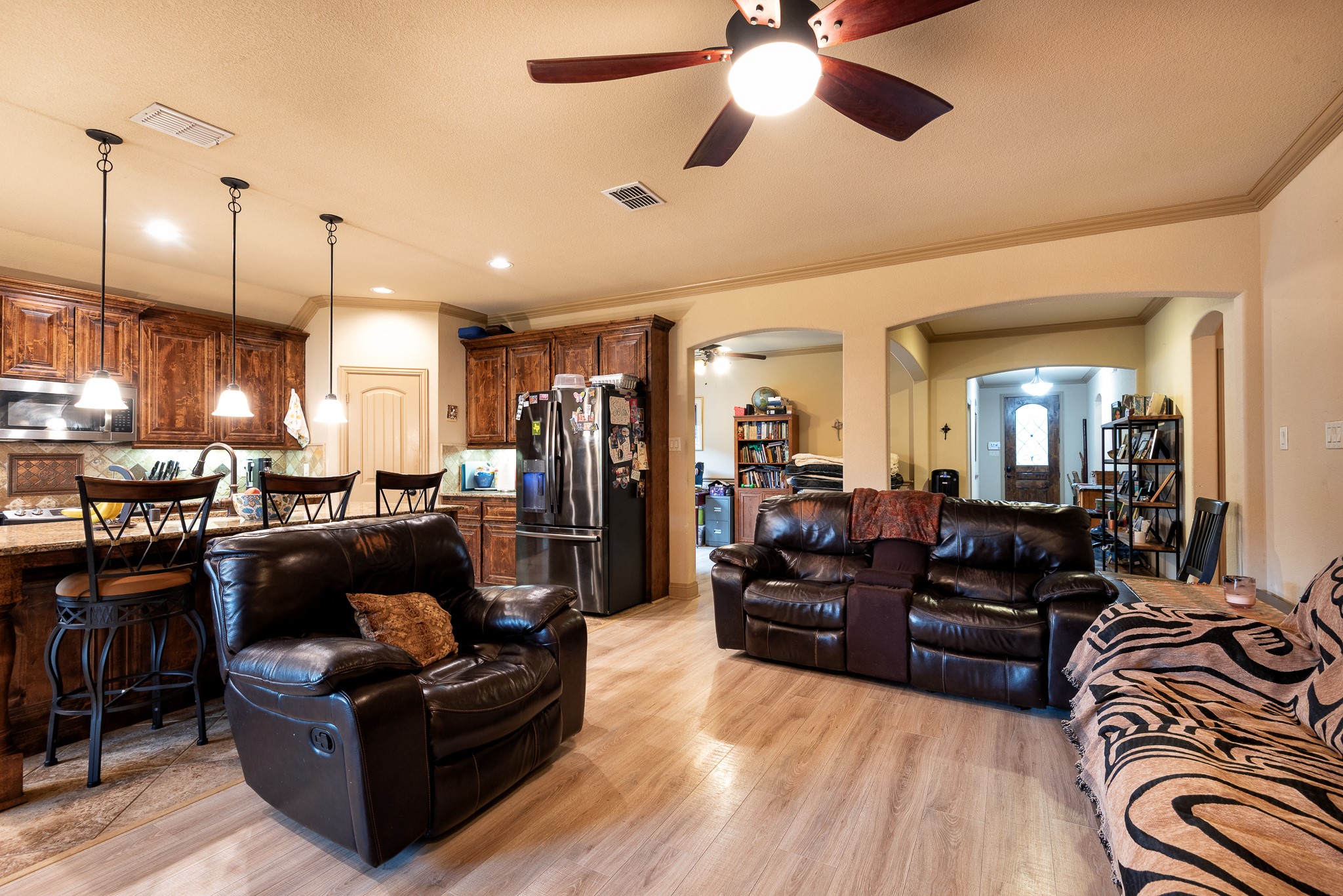 107 Manor Lane, Waxahachie, TX, 75165