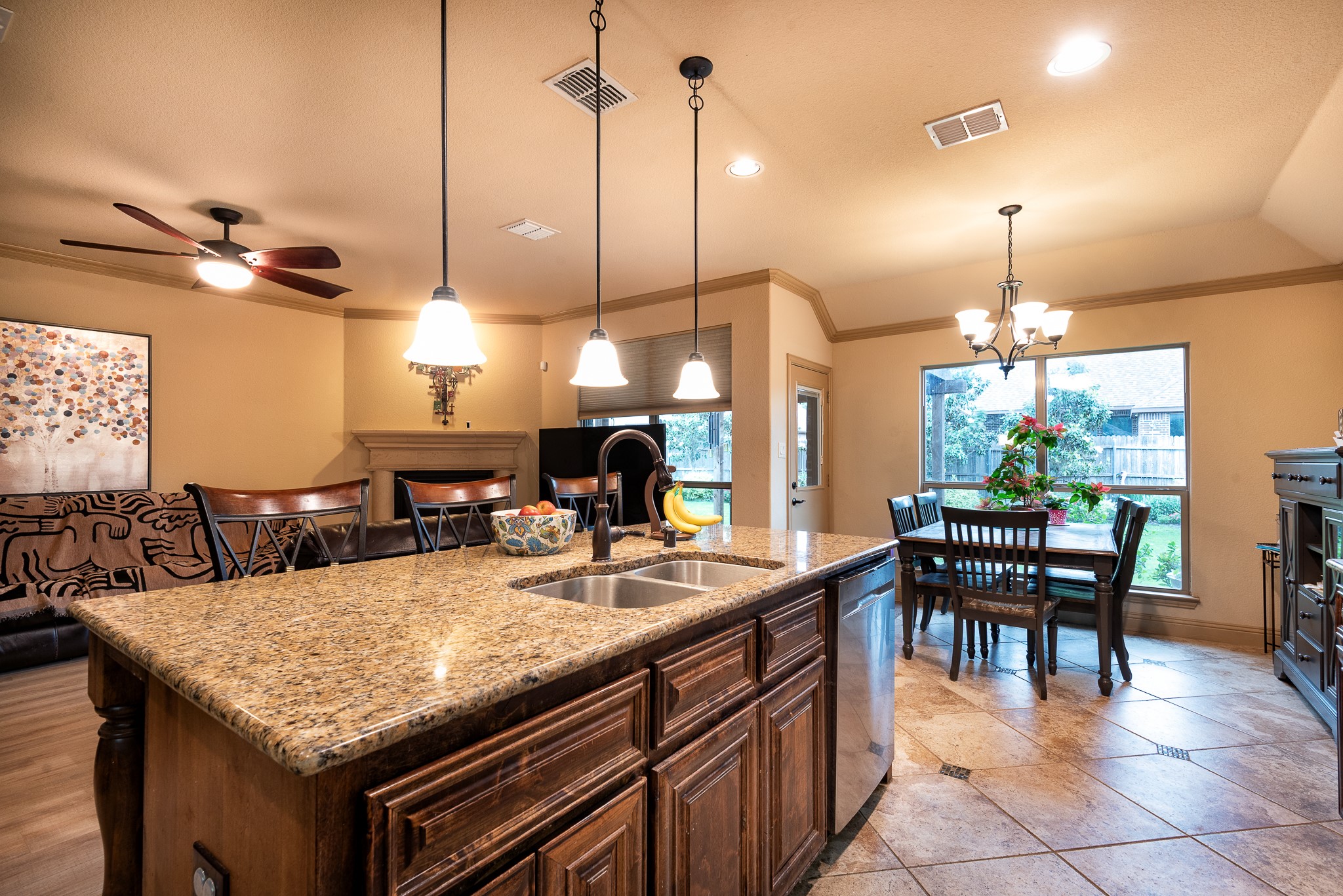 107 Manor Lane, Waxahachie, TX, 75165