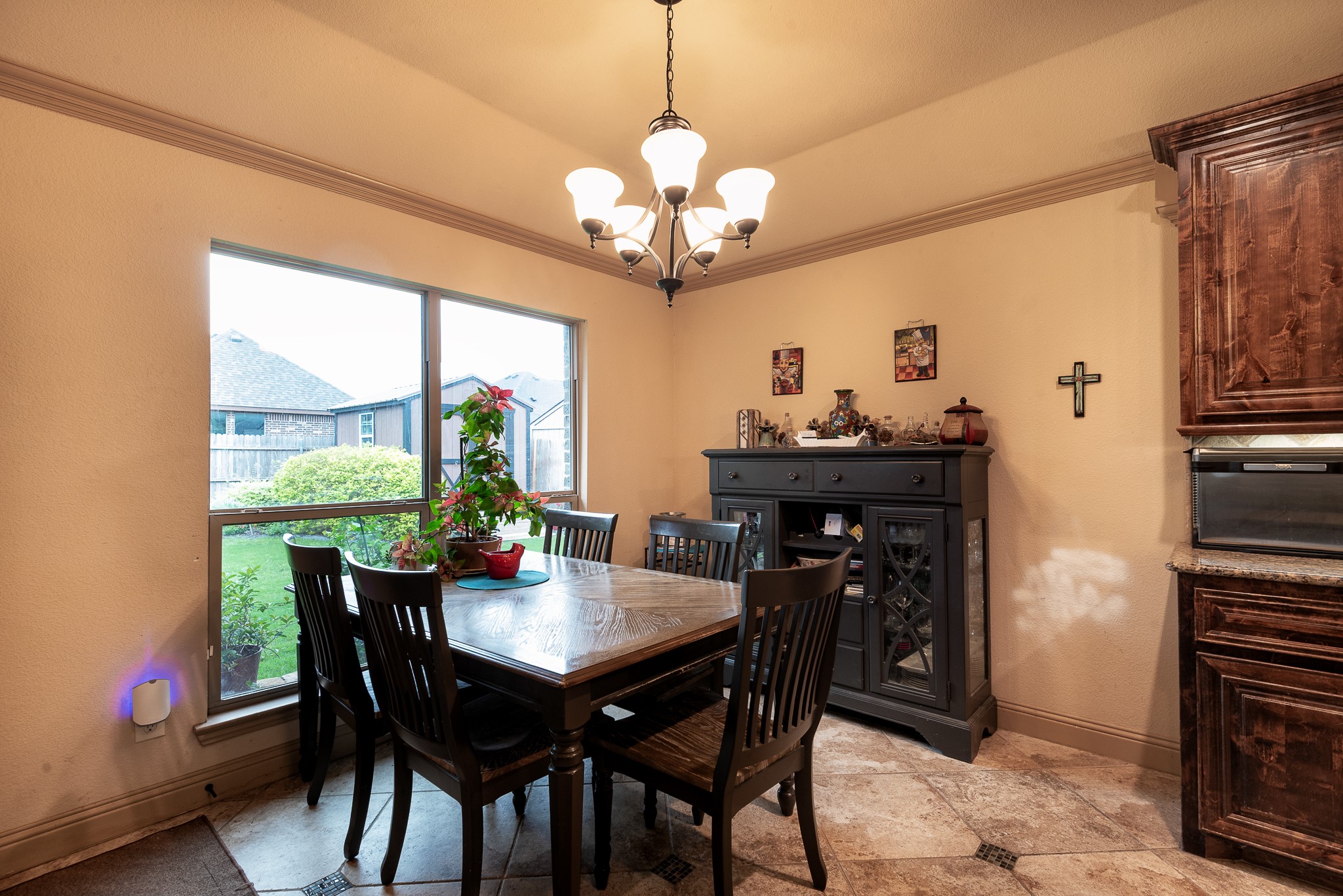 107 Manor Lane, Waxahachie, TX, 75165