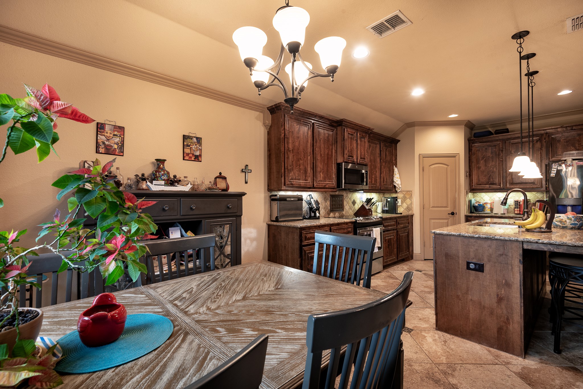 107 Manor Lane, Waxahachie, TX, 75165
