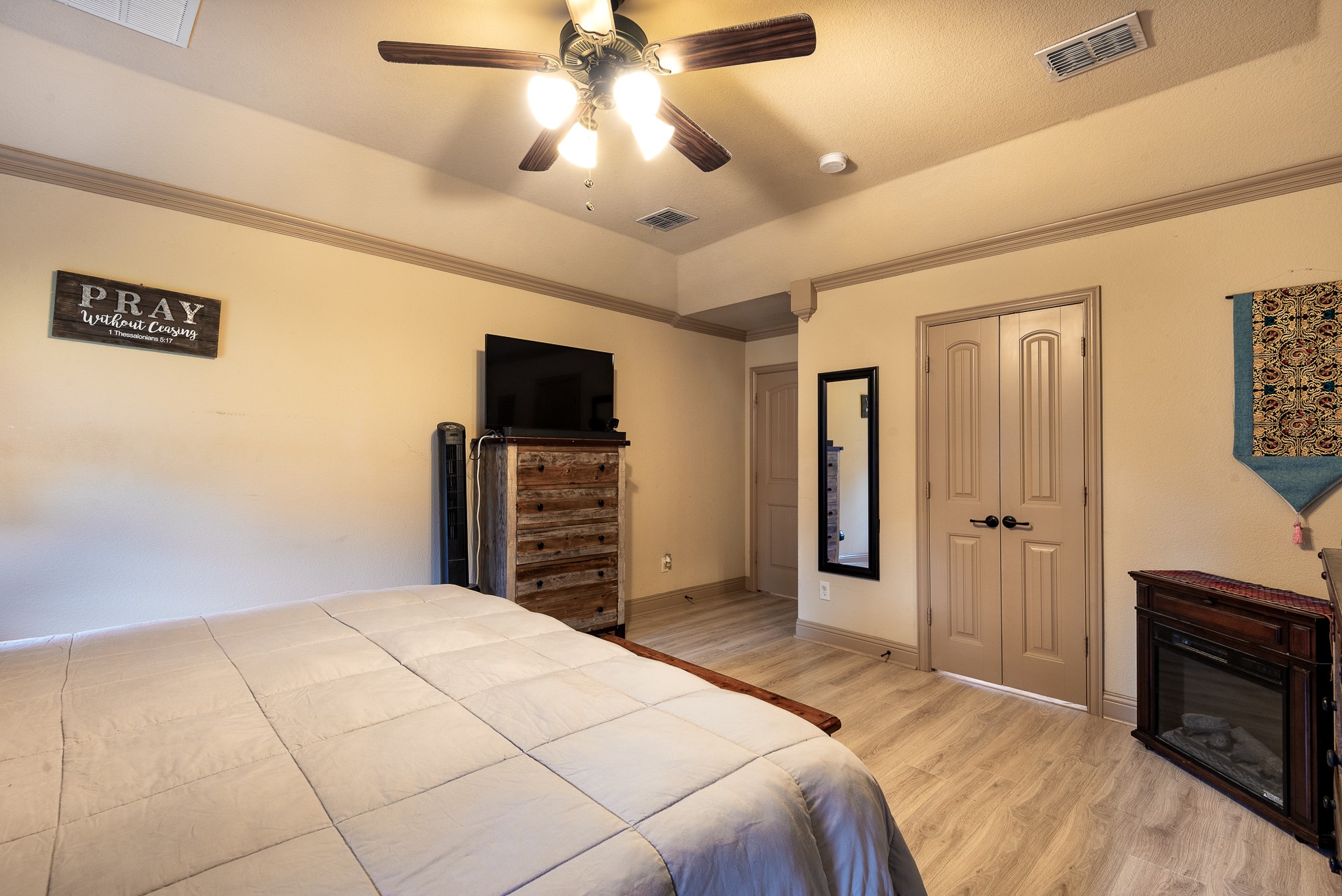 107 Manor Lane, Waxahachie, TX, 75165