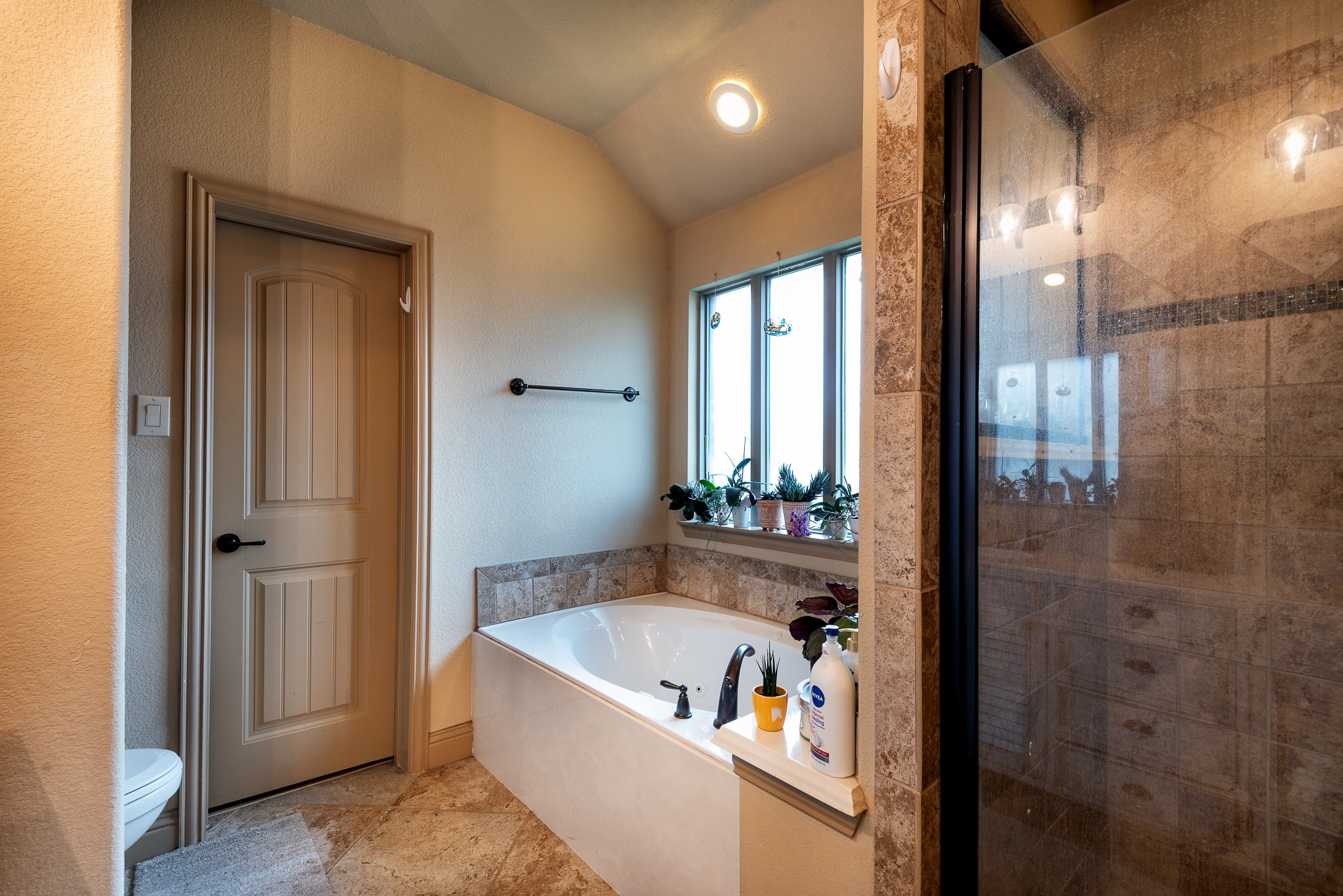 107 Manor Lane, Waxahachie, TX, 75165