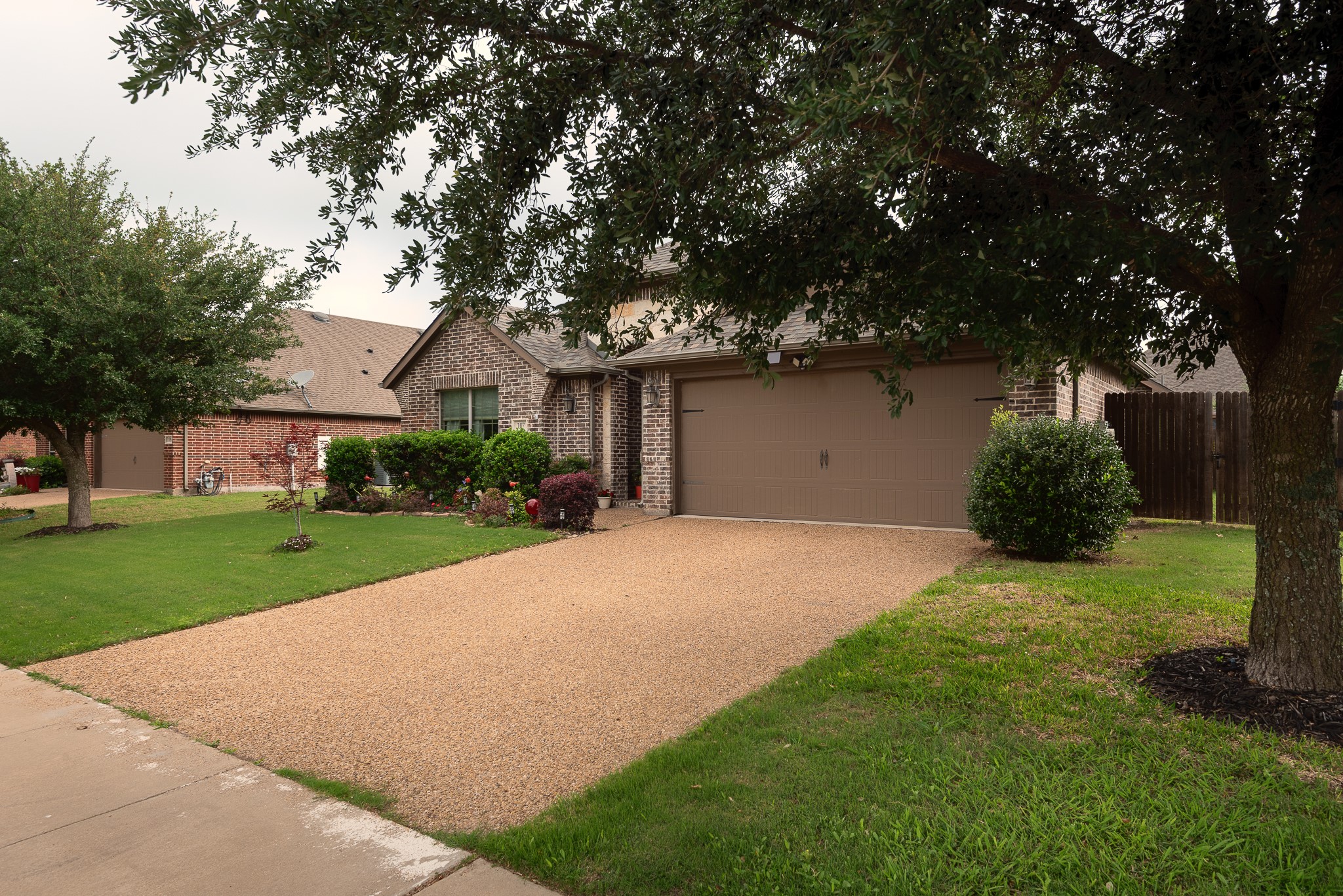 107 Manor Lane, Waxahachie, TX, 75165