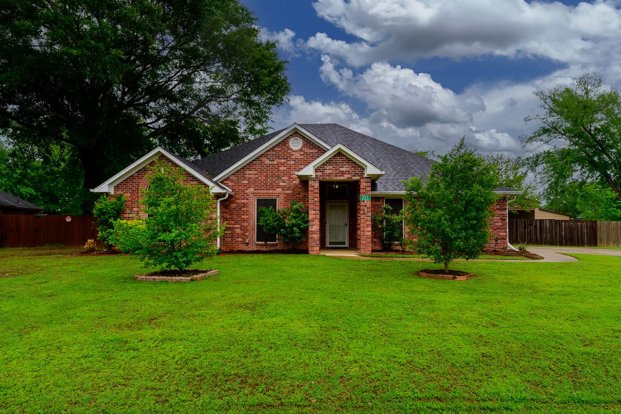 Property photo 01 of 601 Quail Lane, Whitehouse, TX 75791 | MLS #21250929
