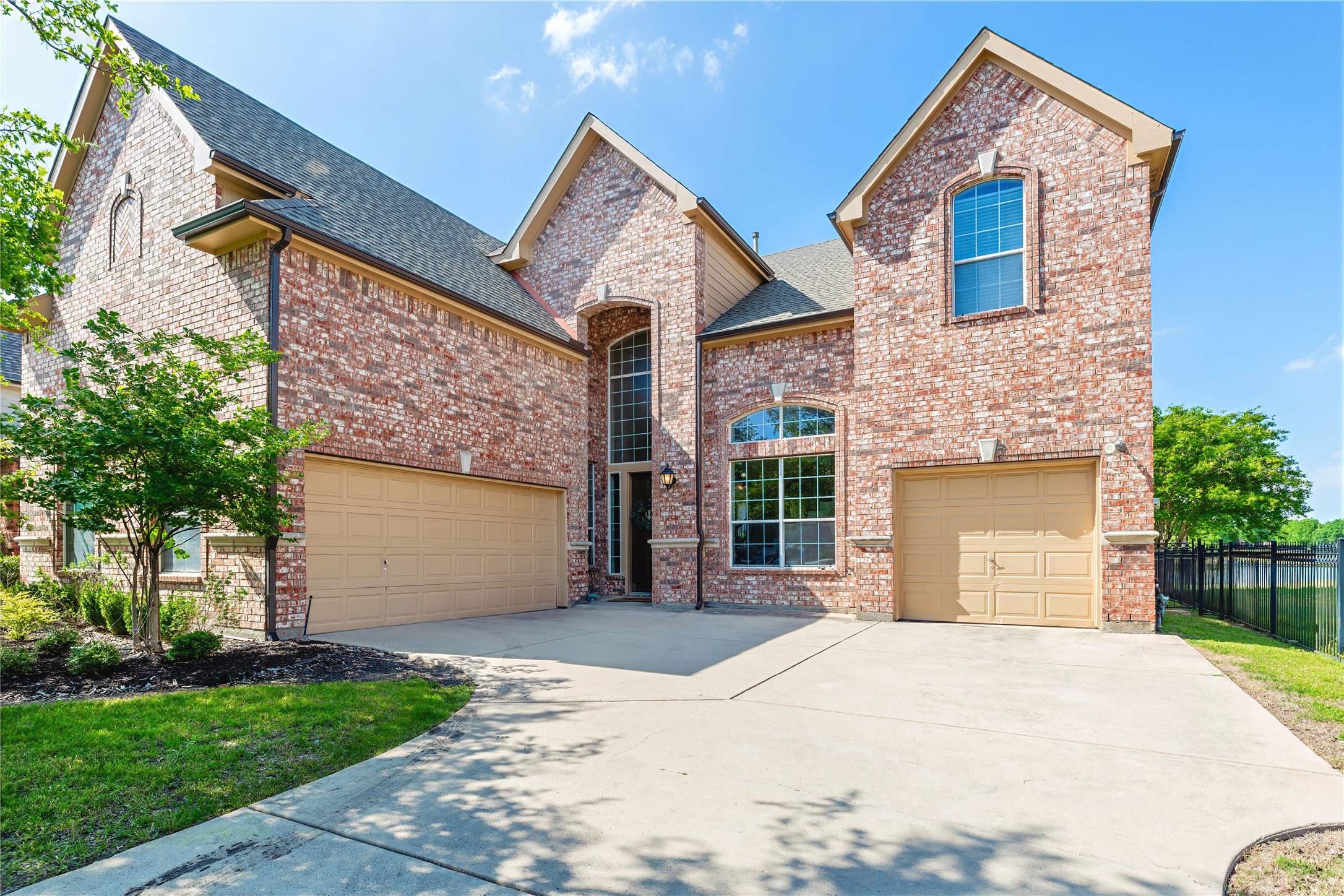 Property photo 01 of 3476 Chesapeake Drive, Frisco, TX 75034 | MLS #21251000