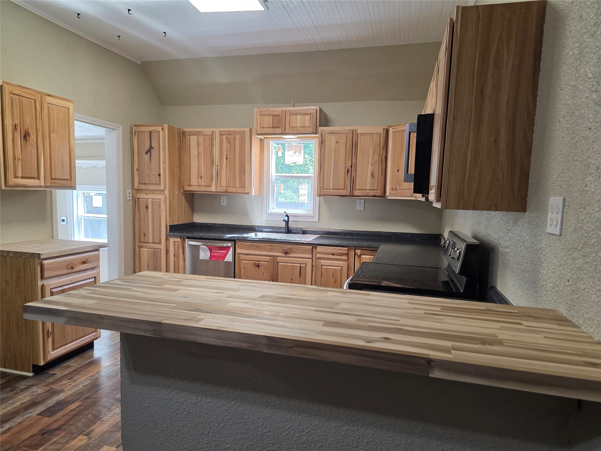 405 W Graham Street, Godley, TX, 76044