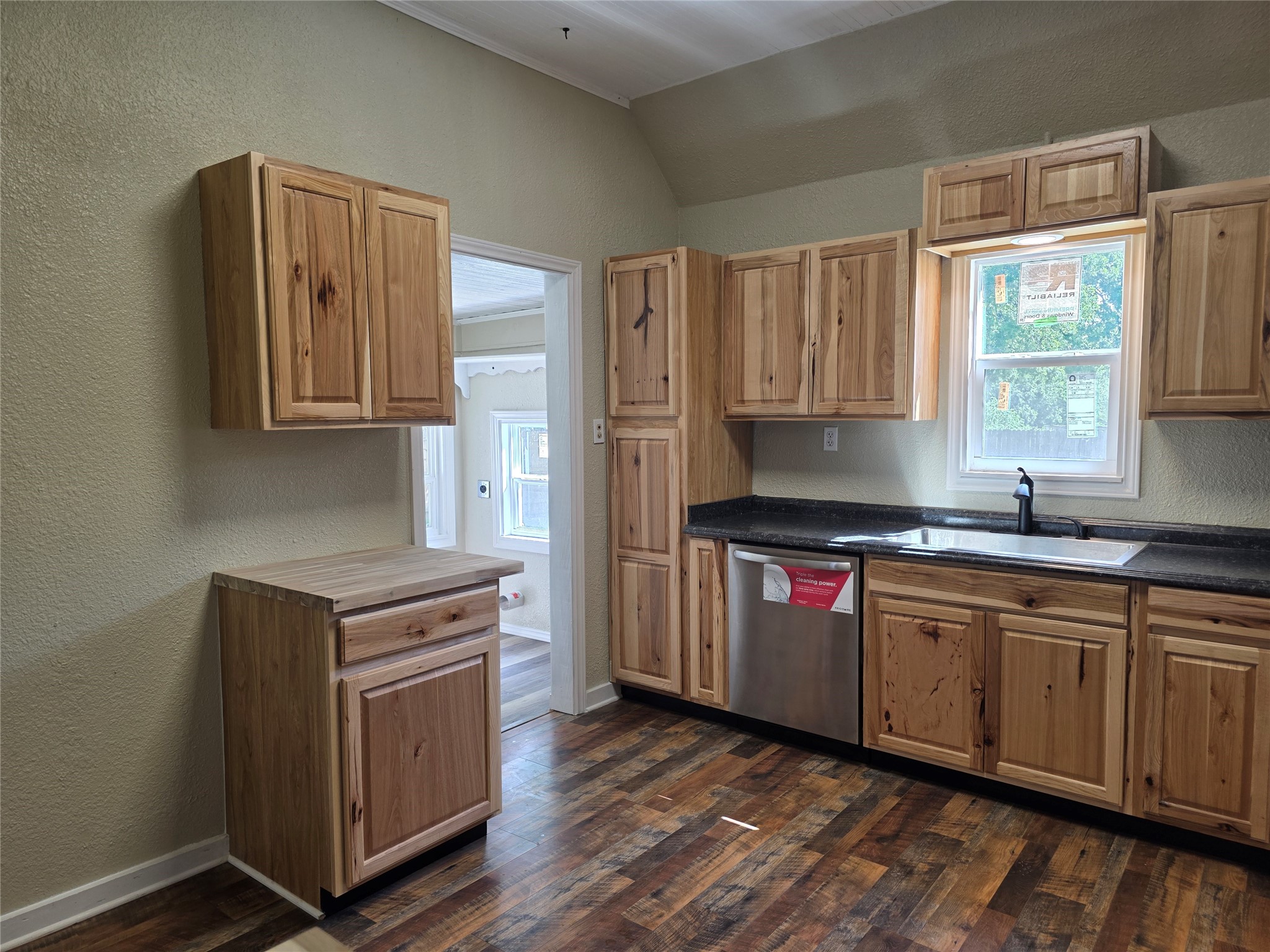 405 W Graham Street, Godley, TX, 76044