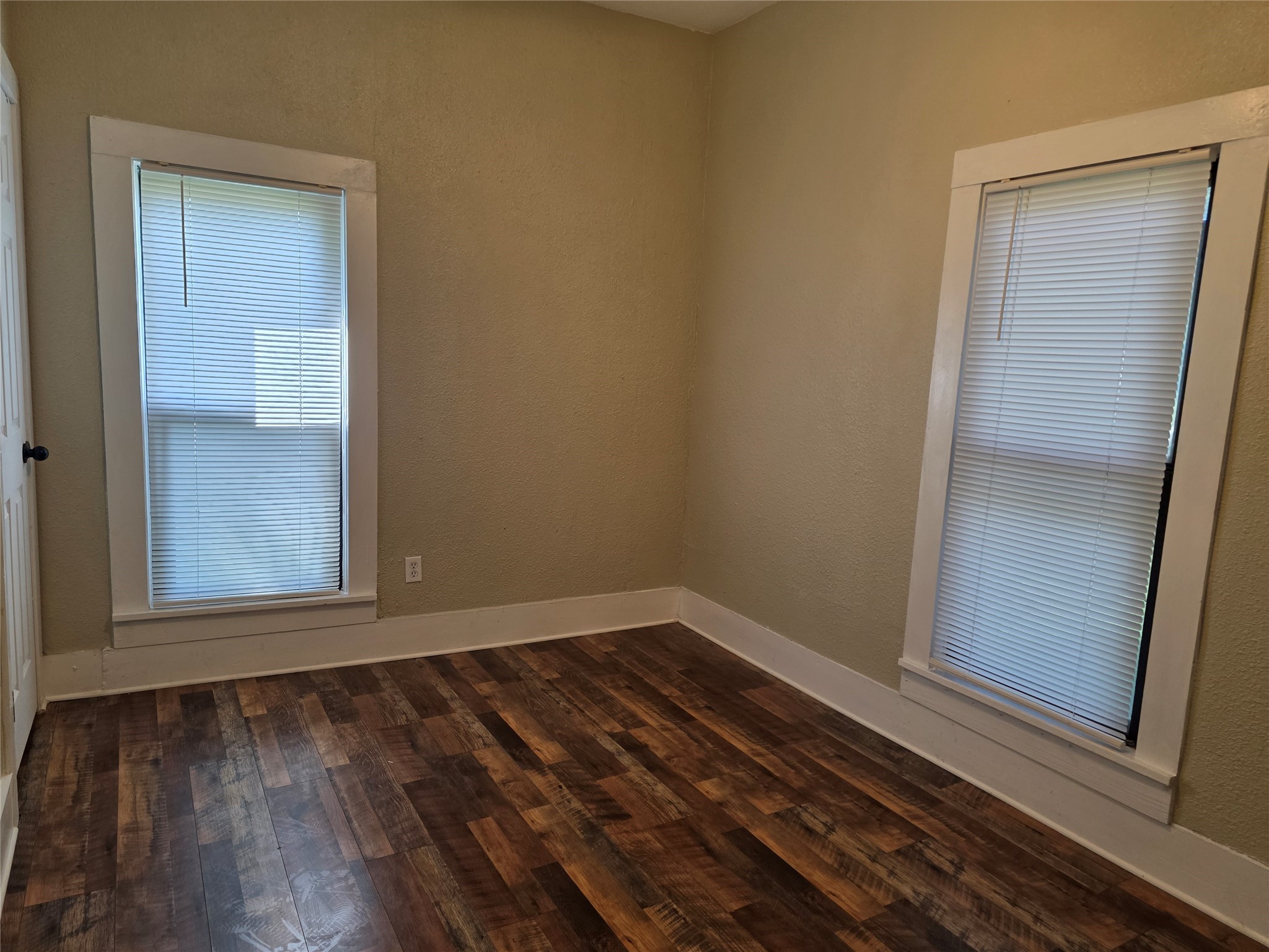 405 W Graham Street, Godley, TX, 76044