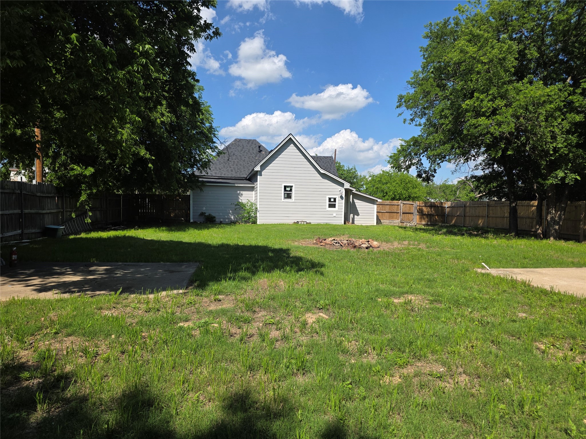 405 W Graham Street, Godley, TX, 76044