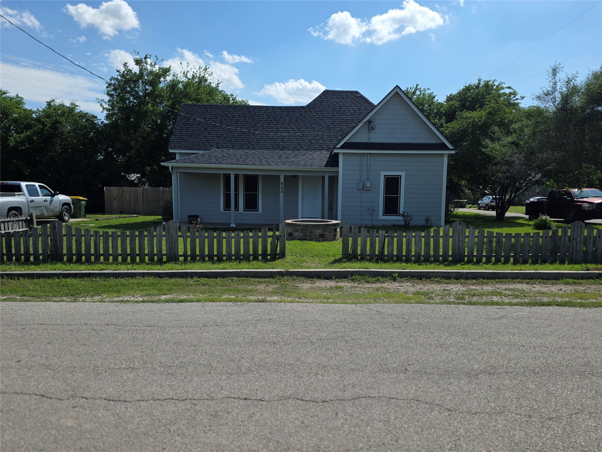 405 W Graham Street, Godley, TX, 76044