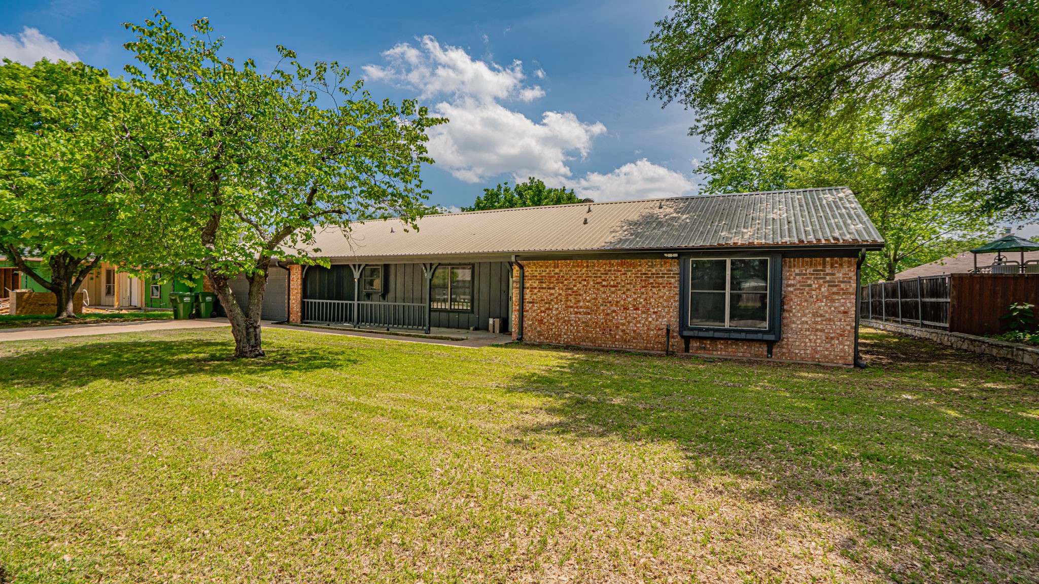 Property photo 03 of 113 Wheeler Street Glen, Rose, TX 76043 | MLS #21251474