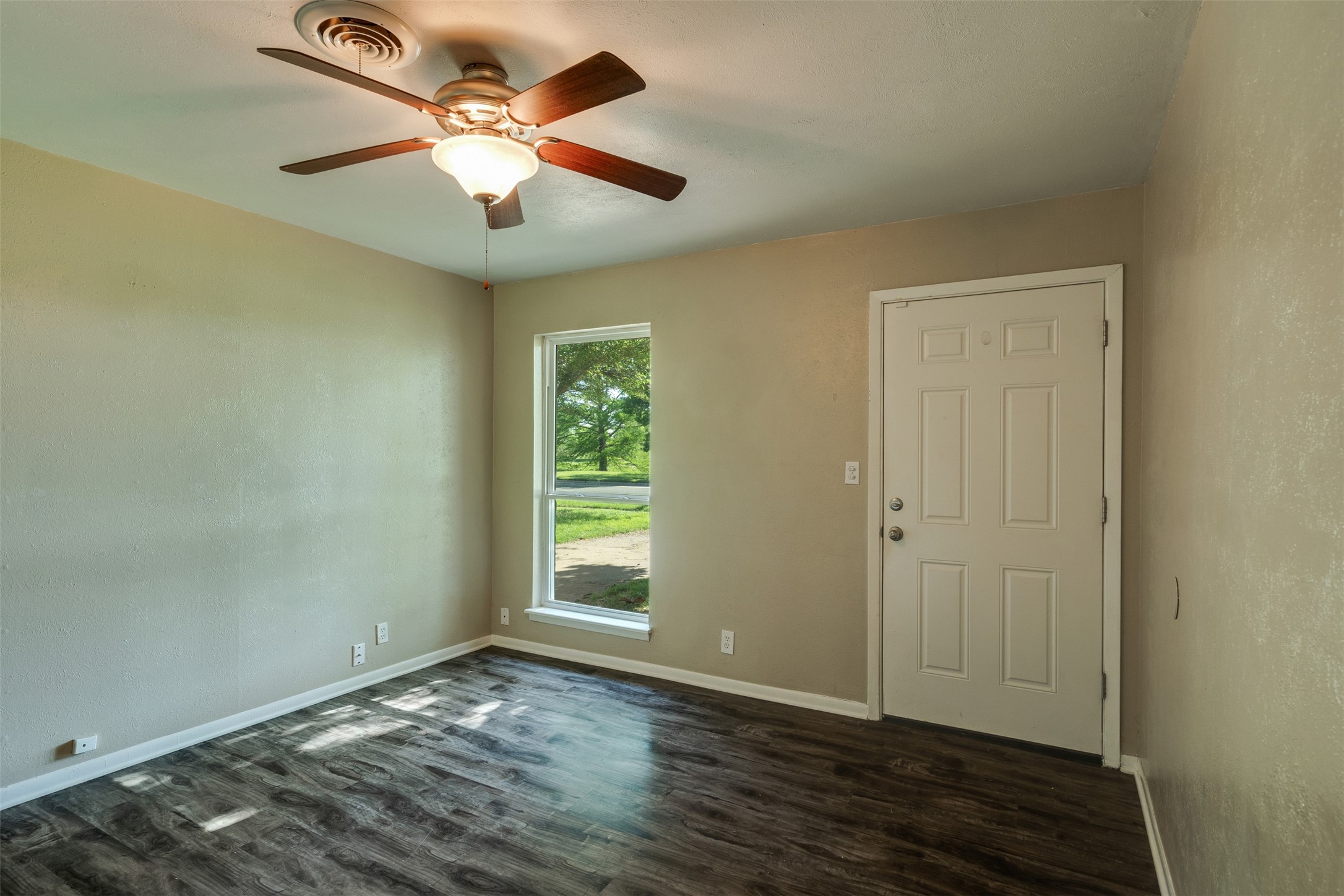 Property photo 04 of MLS #21251710 | MLS #21251710