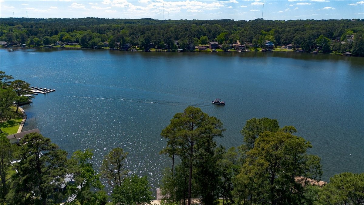 Property photo 04 of 316 Hideaway Central Lane, Hideaway, TX 75771 | MLS #21251739