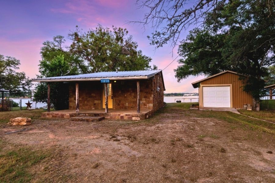 Property photo 01 of 7870 & 7851 County Road 551, Brownwood, TX 76801 | MLS #21251742