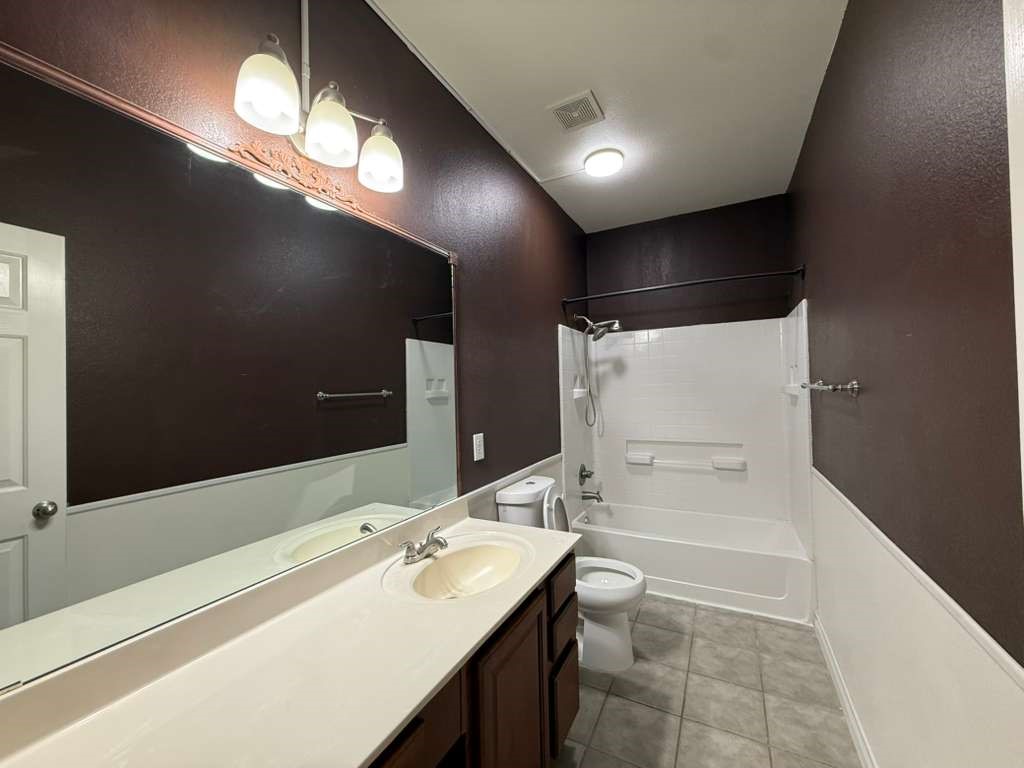 305 Moonlight Drive, Euless, TX, 76039