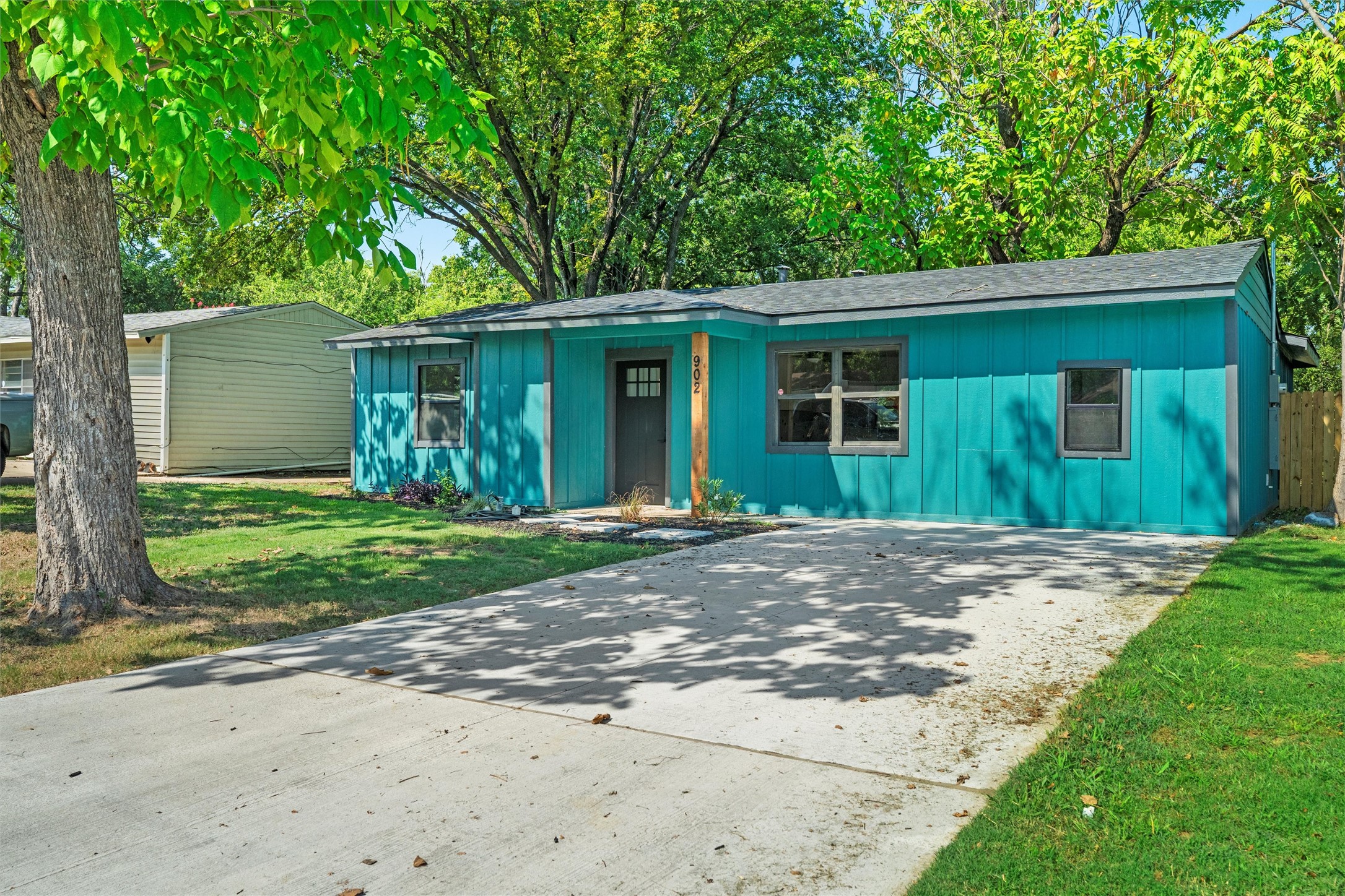 902 Skylark Drive, Arlington, TX, 76010