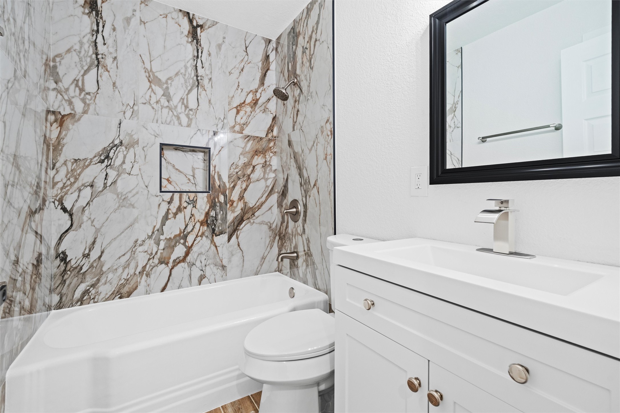 902 Skylark Drive, Arlington, TX, 76010