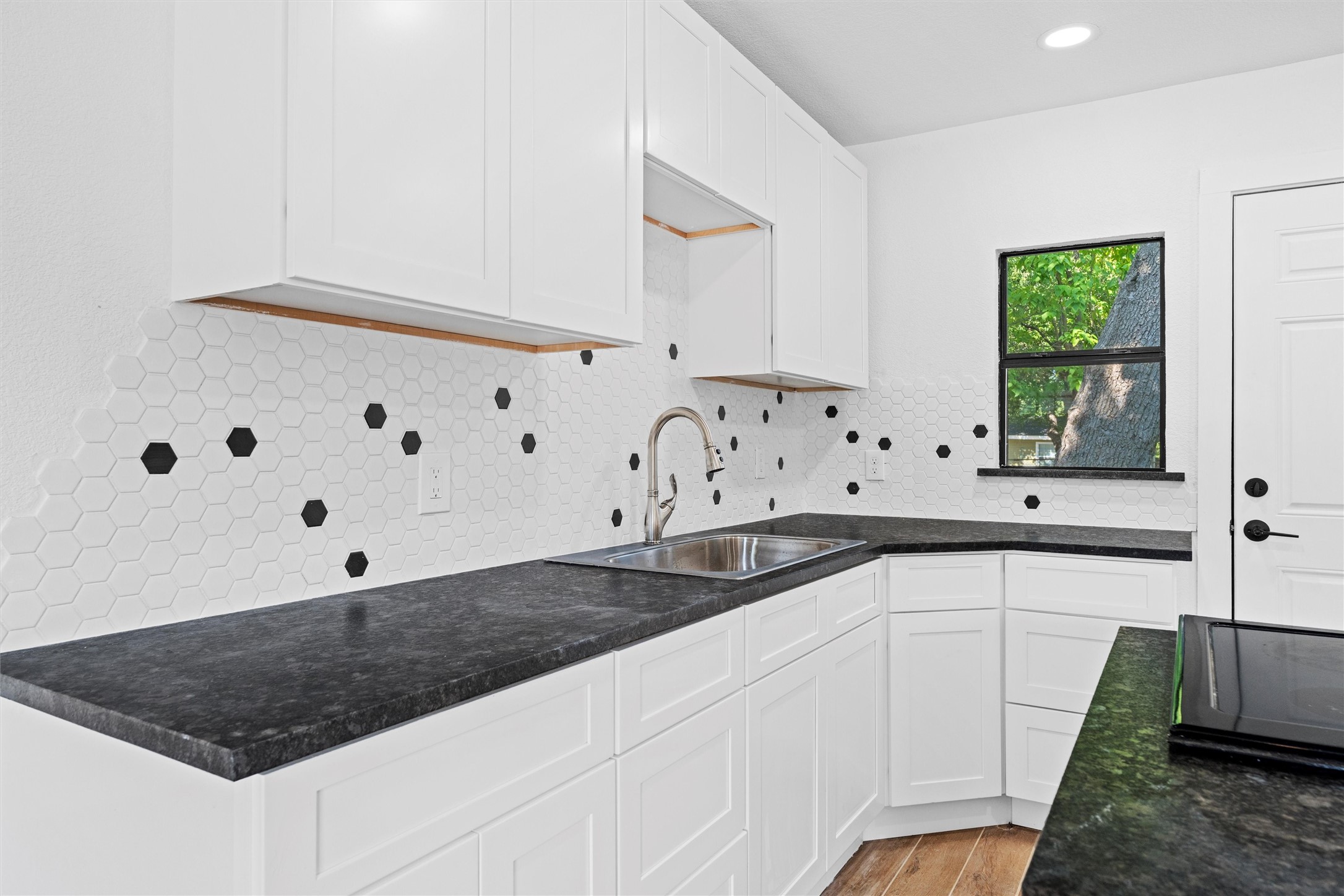 902 Skylark Drive, Arlington, TX, 76010