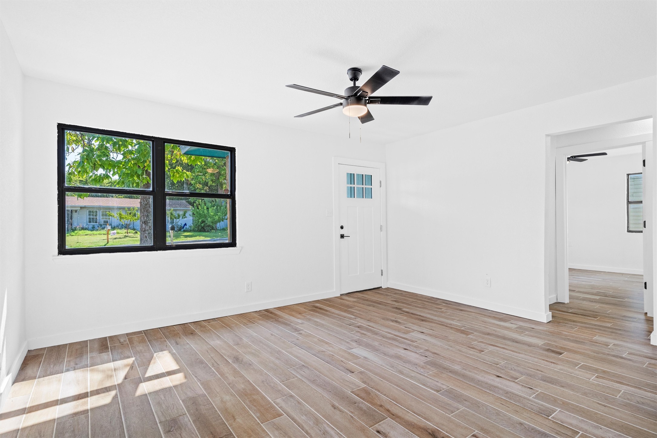 902 Skylark Drive, Arlington, TX, 76010