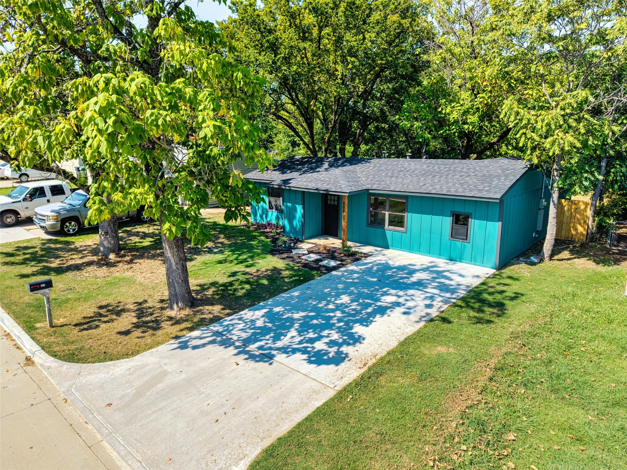 902 Skylark Drive, Arlington, TX, 76010