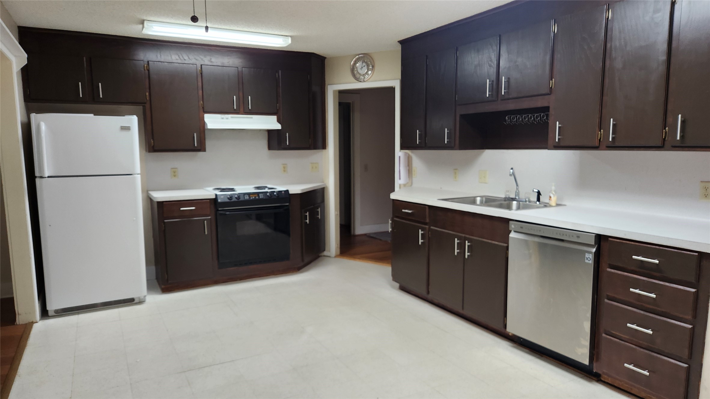 205 N Hubbard, Omaha, TX, 75571