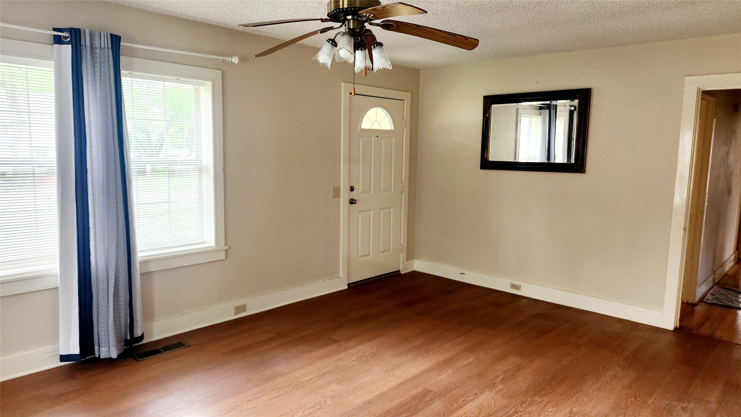 205 N Hubbard, Omaha, TX, 75571