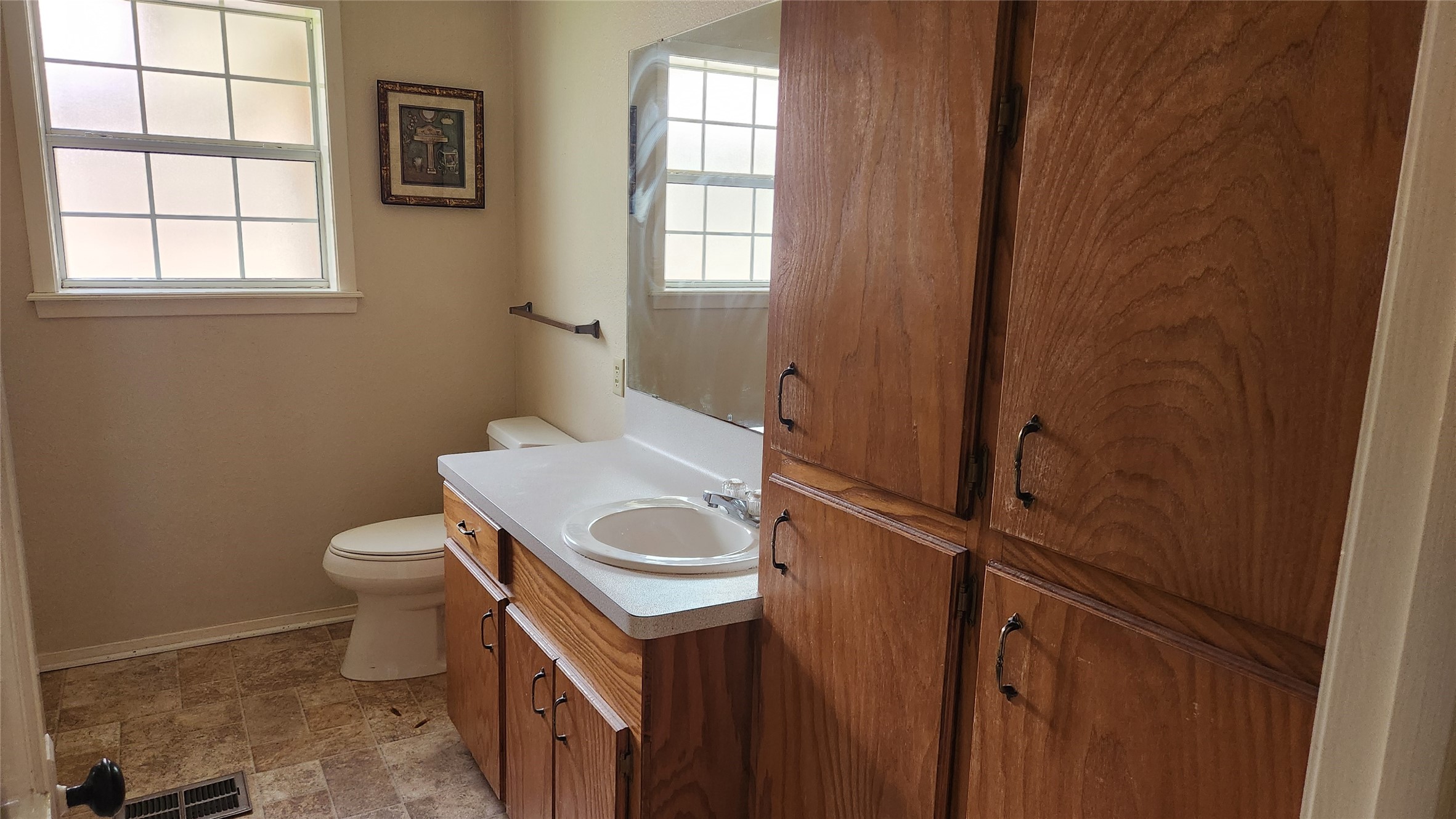 205 N Hubbard, Omaha, TX, 75571