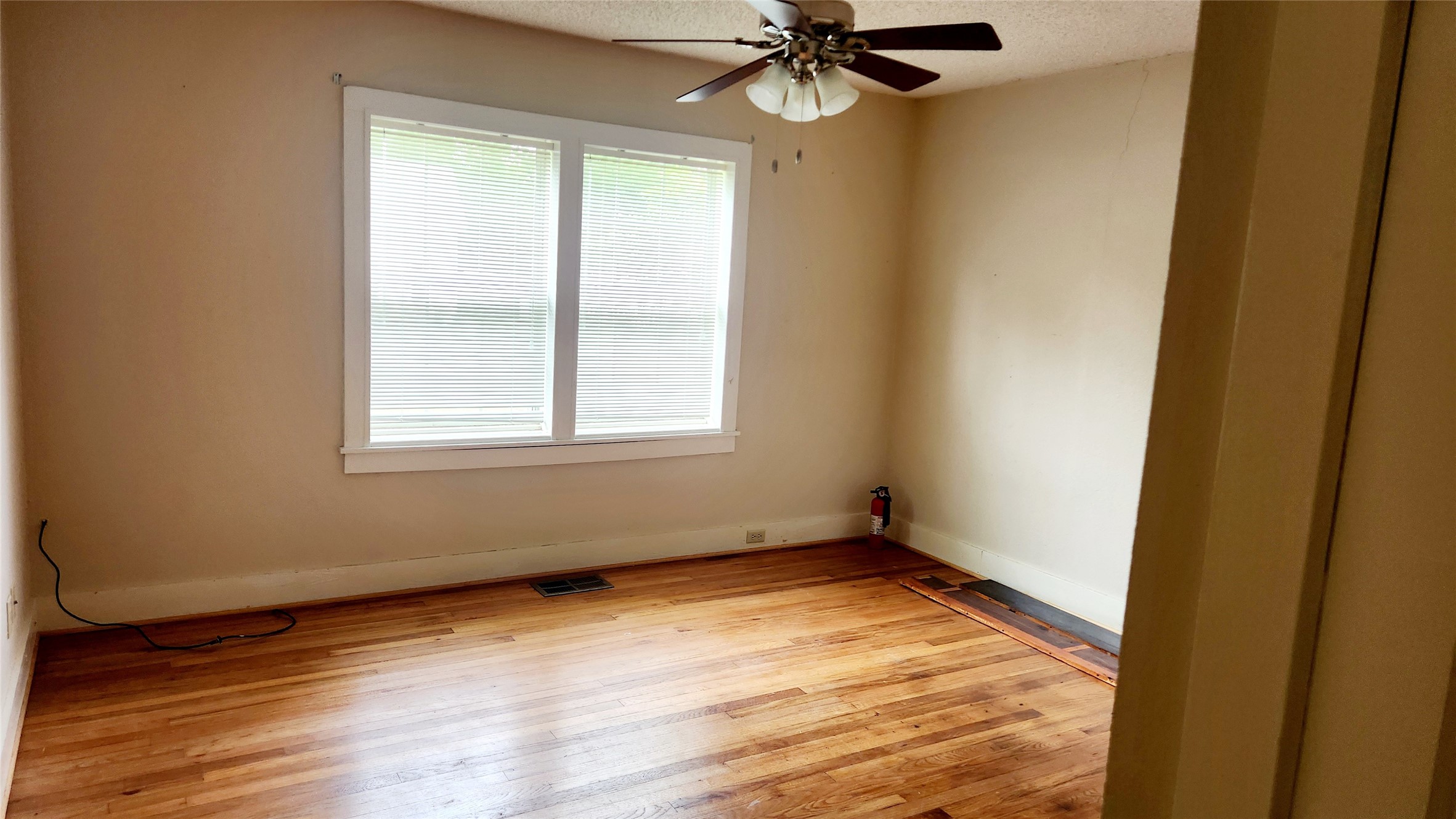 205 N Hubbard, Omaha, TX, 75571