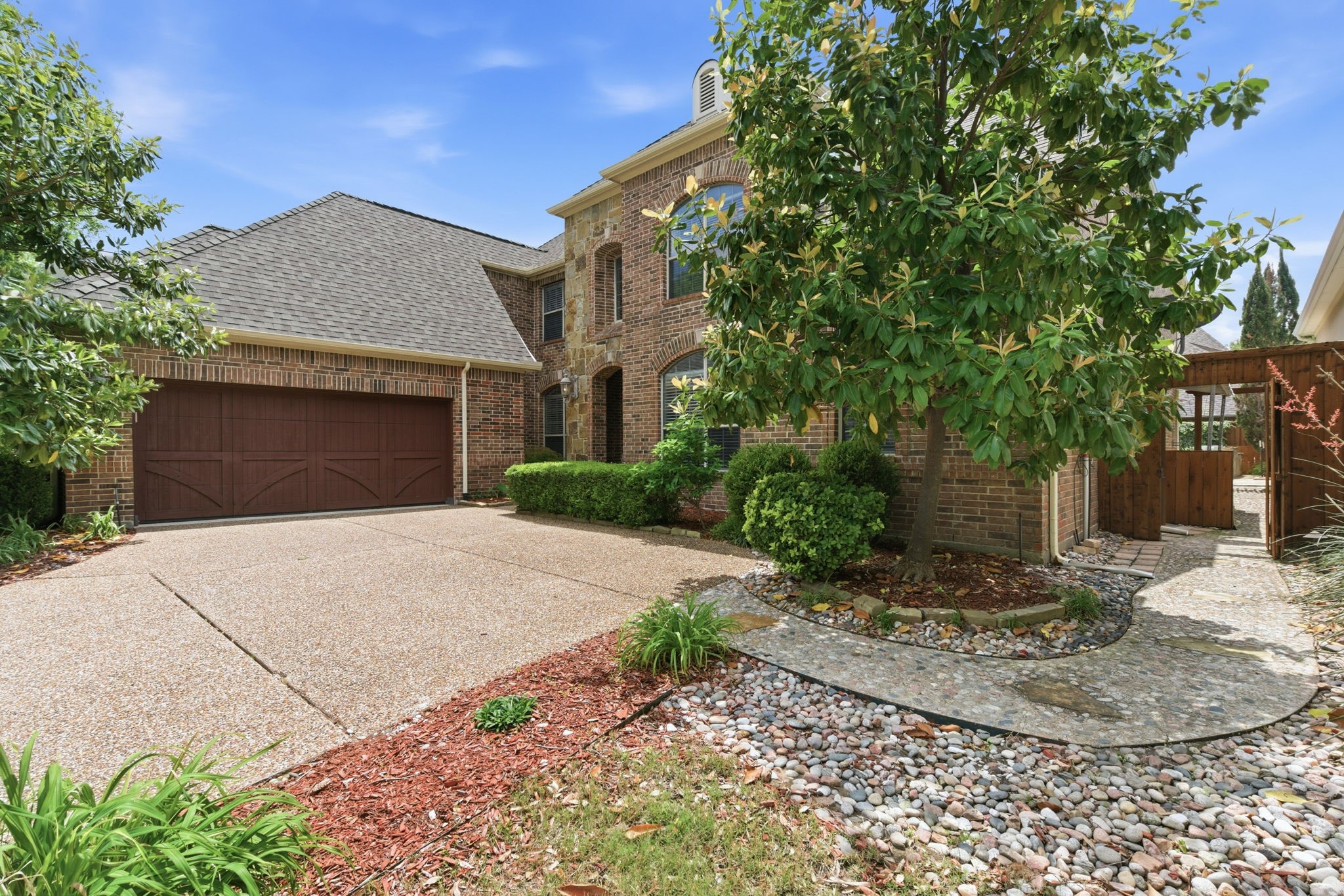 Property photo 02 of 1829 Canyon Court, Allen, TX 75013 | MLS #21252387