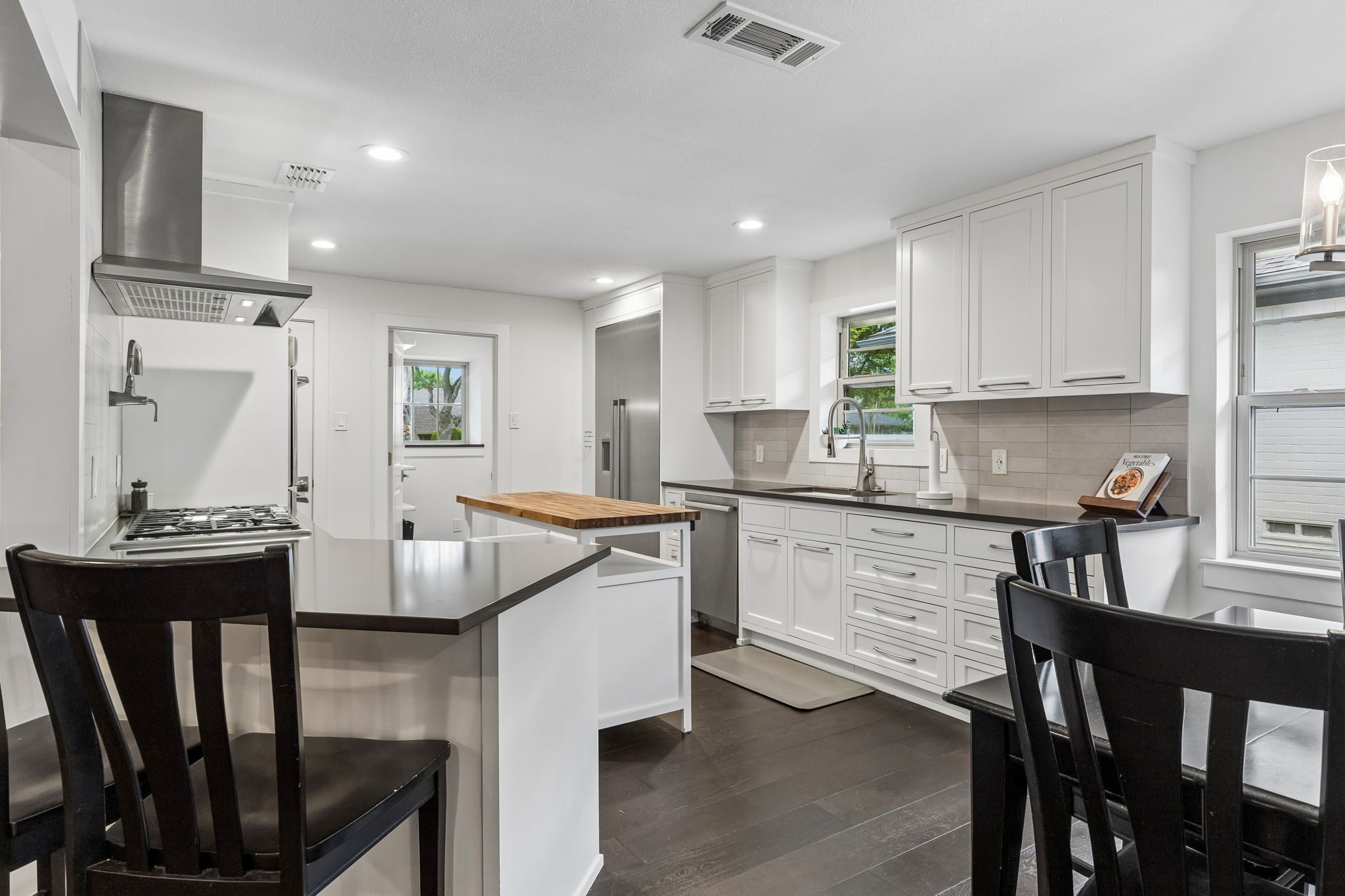 9515 Robin Meadow Drive, Dallas, TX, 75243