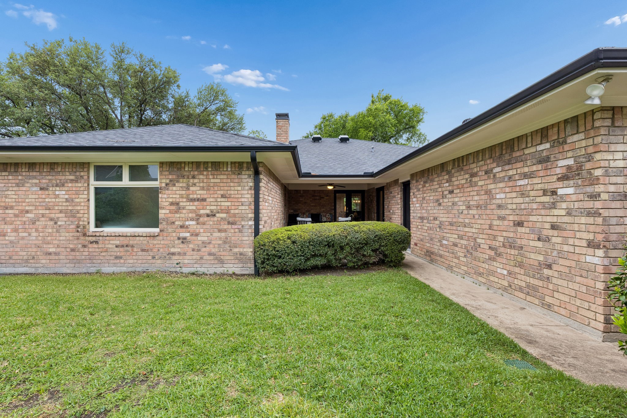 9515 Robin Meadow Drive, Dallas, TX, 75243