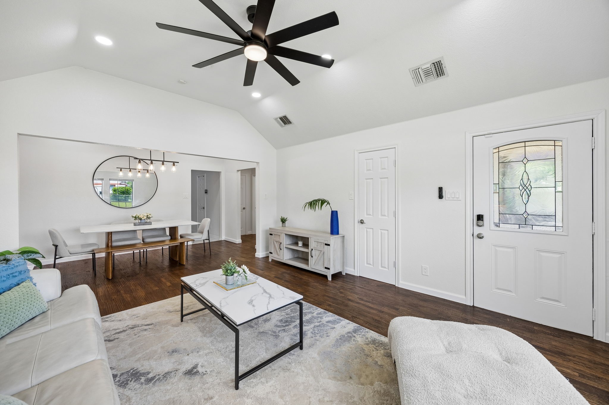 630 W Neely Street, Dallas, TX, 75208