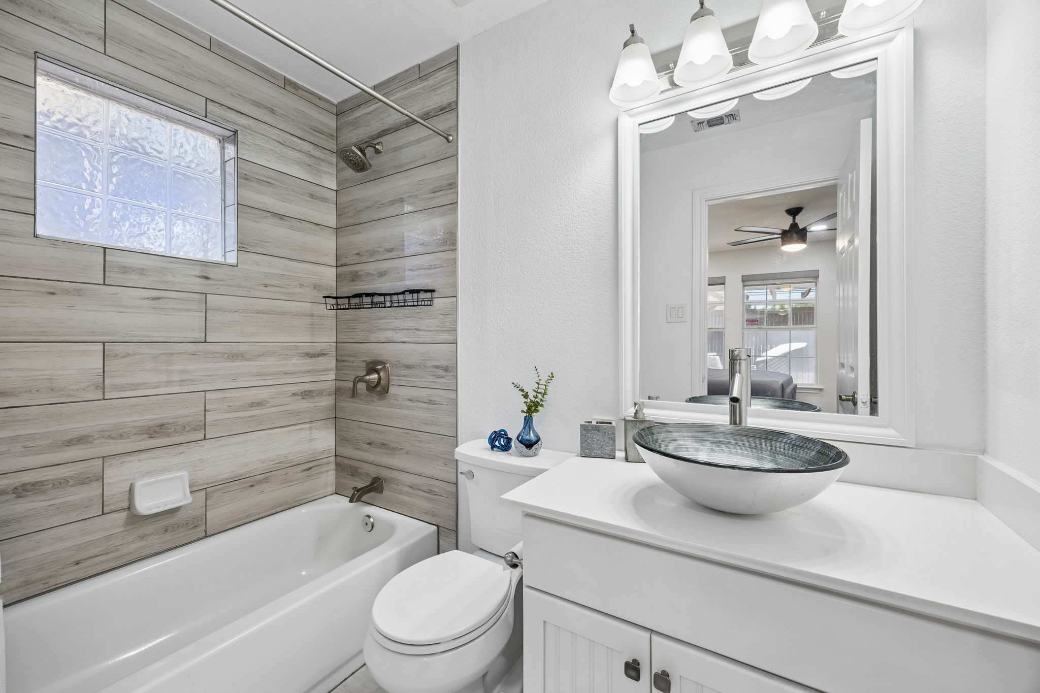 630 W Neely Street, Dallas, TX, 75208