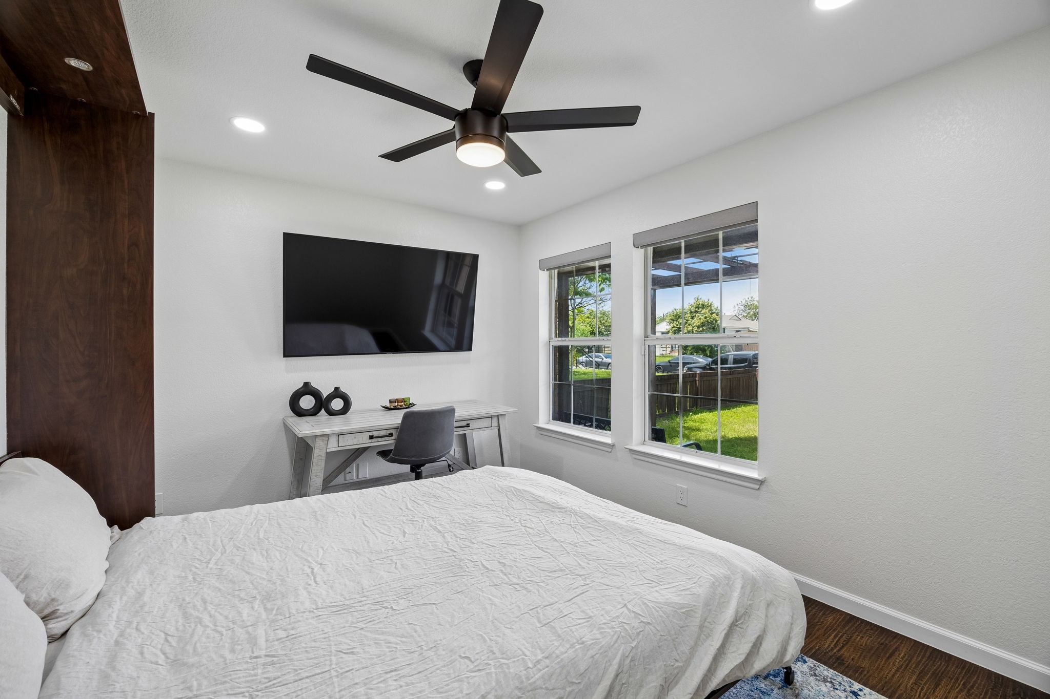 630 W Neely Street, Dallas, TX, 75208