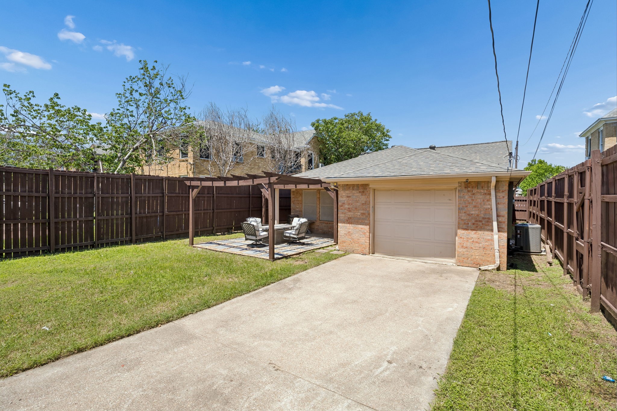 630 W Neely Street, Dallas, TX, 75208