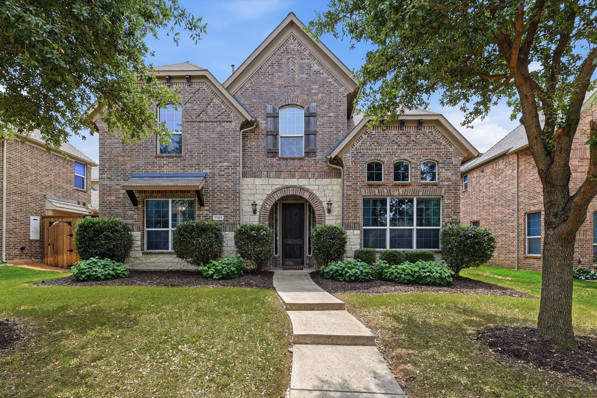 Property photo 01 of 1123 Chestnut Drive, Frisco, TX 75036 | MLS #21252868