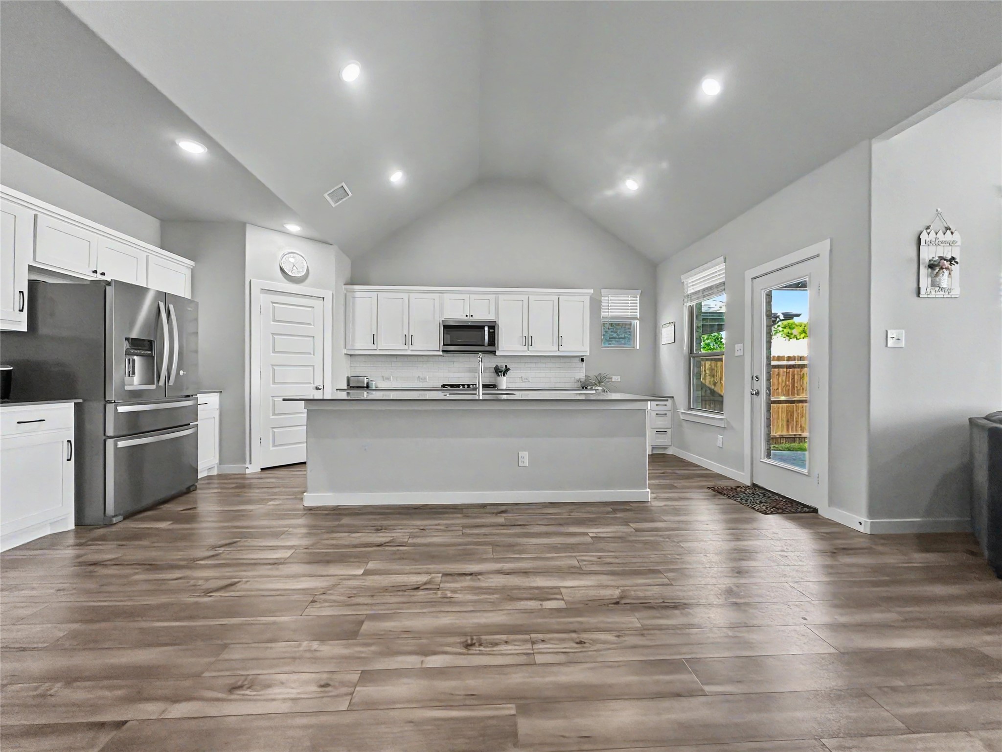 Property photo 04 of 5107 Bellhurst Drive, Princeton, TX 75071 | MLS #21253182