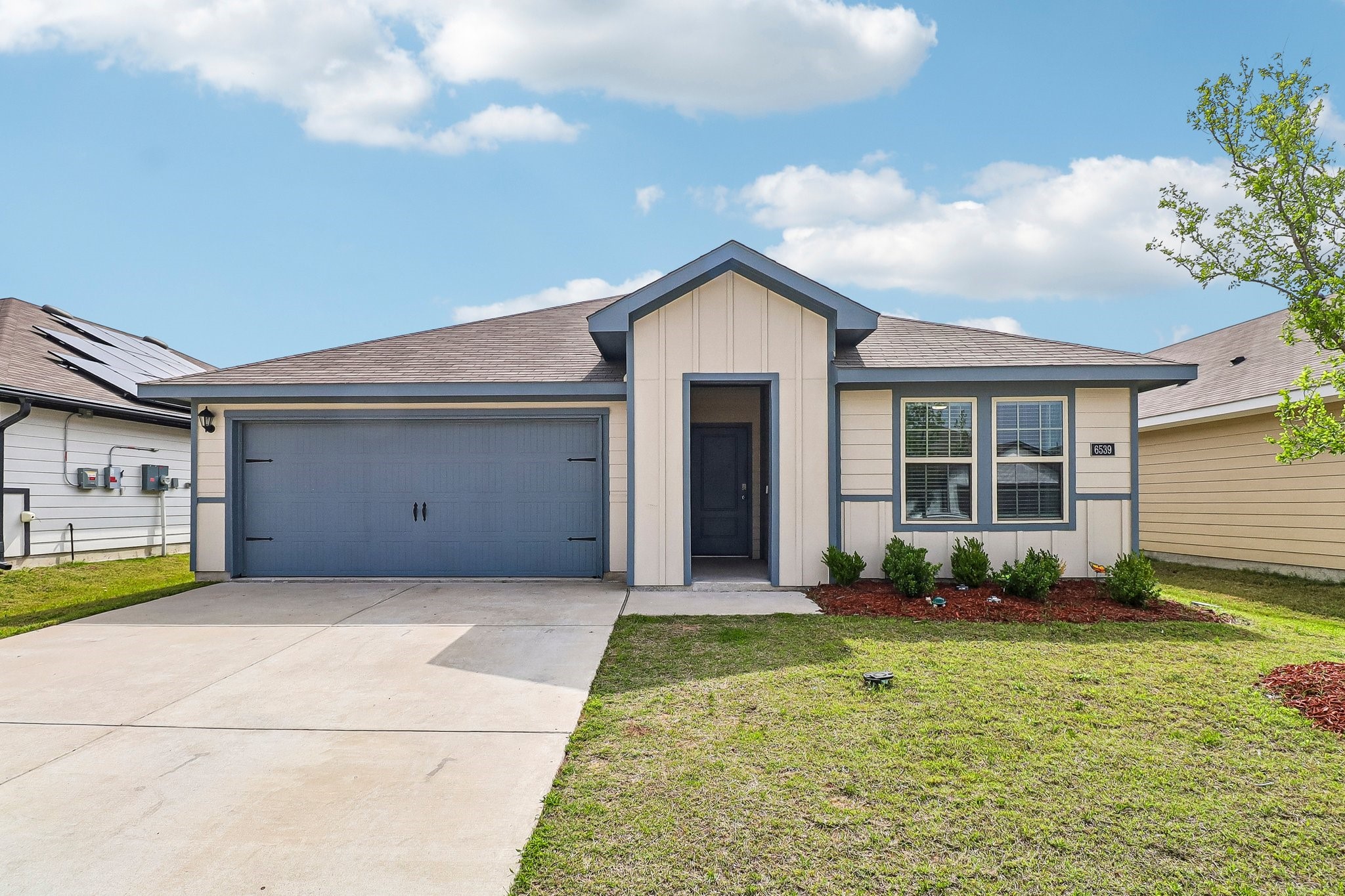 Property photo 01 of 6539 Whitecap Drive, Princeton, TX 75407 | MLS #21253420