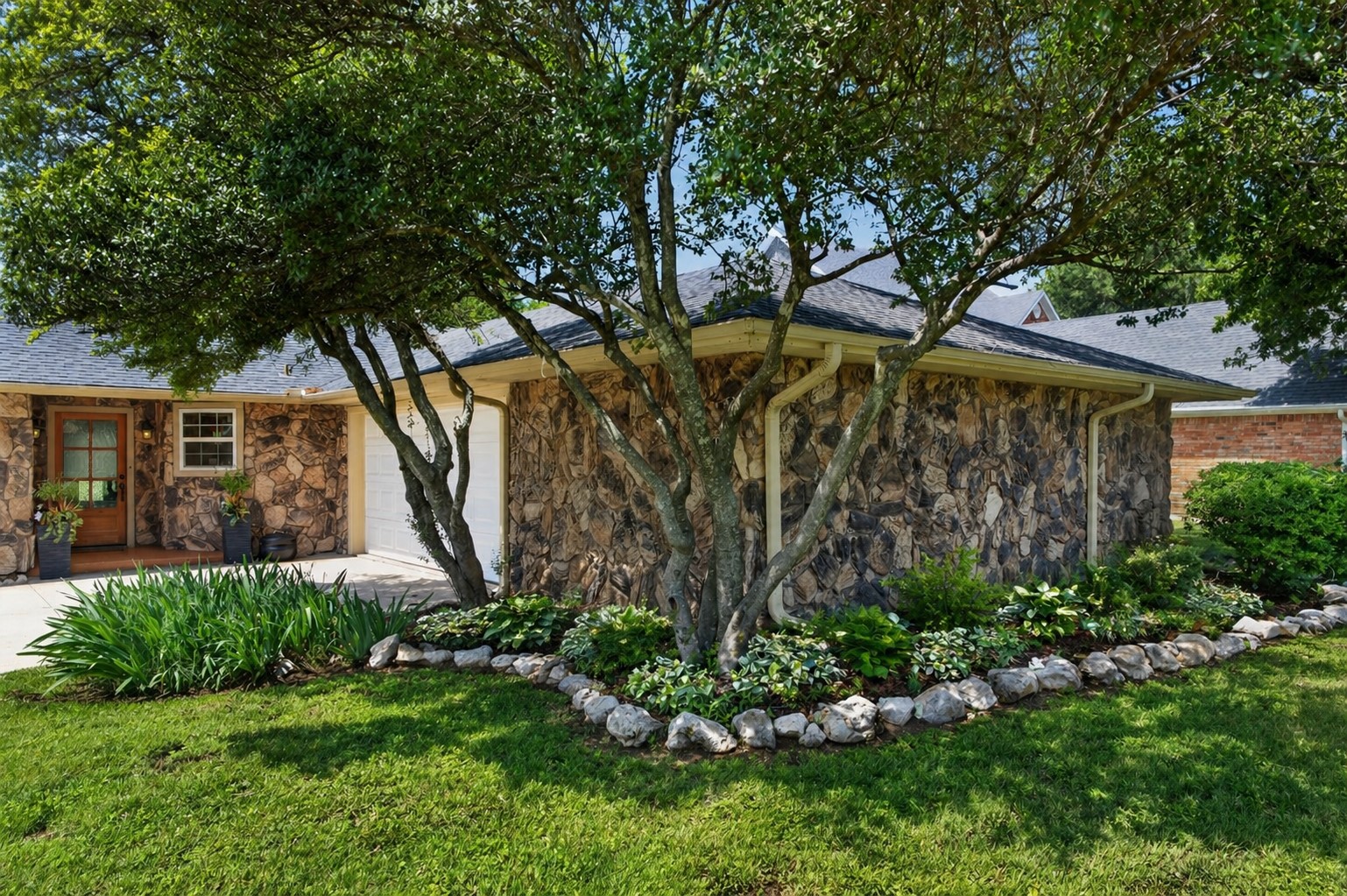 310 Navajo Trail, Gainesville, TX, 76240